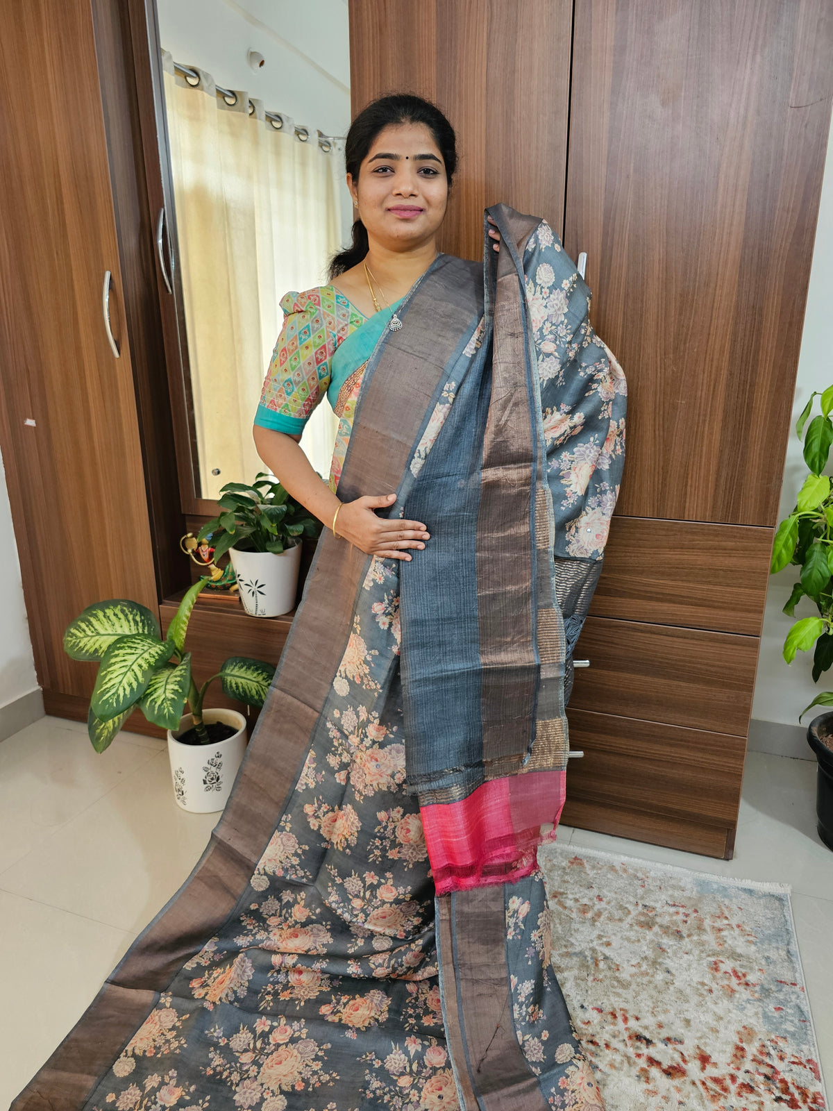 Pure Desi Tussar with Cut Work Pallu - Grey