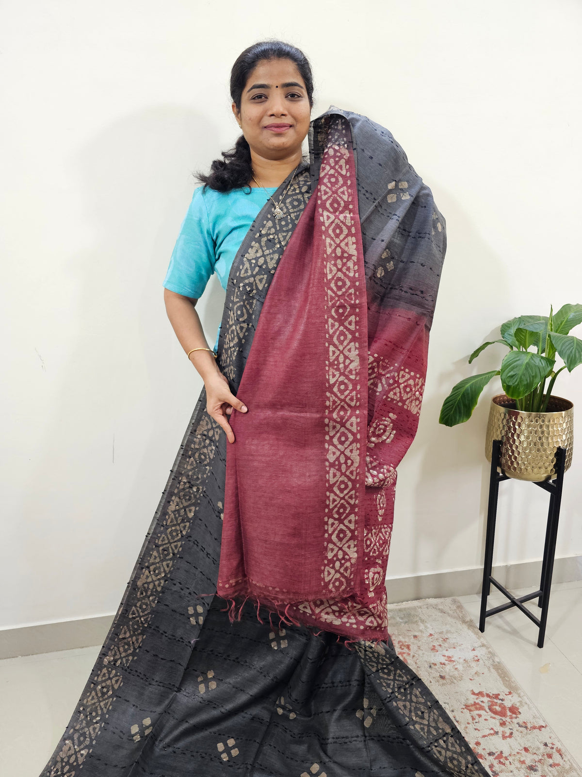 Bhagalpuri Batik Print - Grey with Maroon