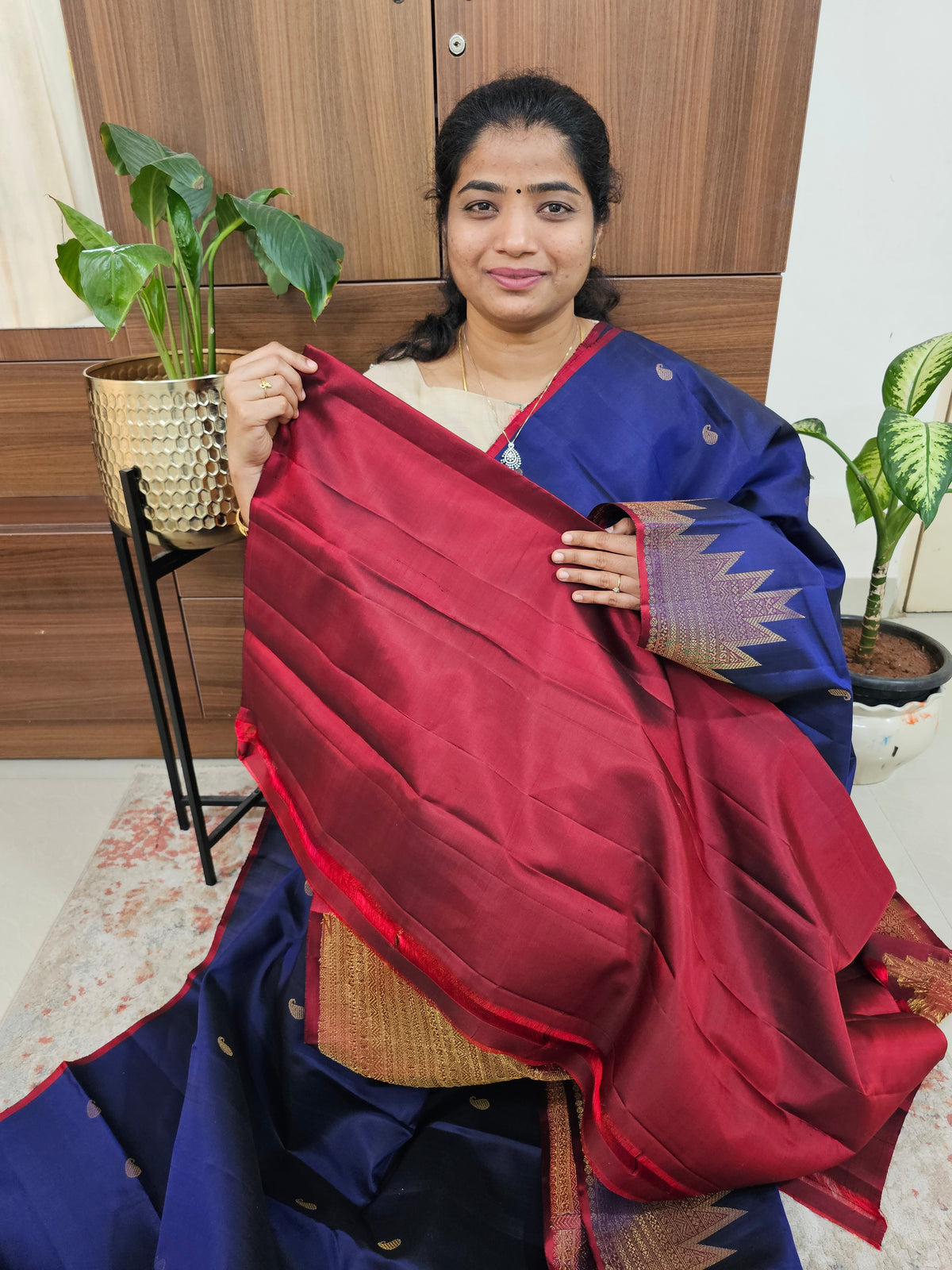 Temple Border Kanjivaram Pattern Pure Handloom Soft Silk Saree - Dark Blue with Maroon