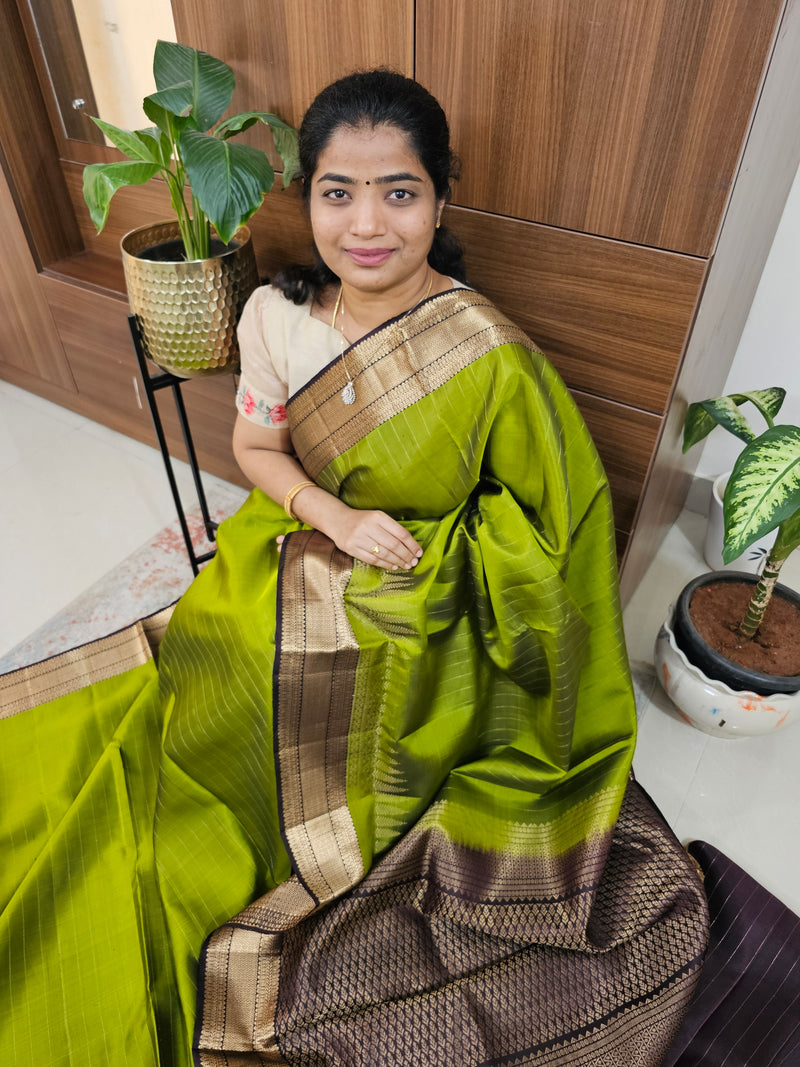Classical Kanjivaram Pattern Pure Handloom Soft Silk Saree -