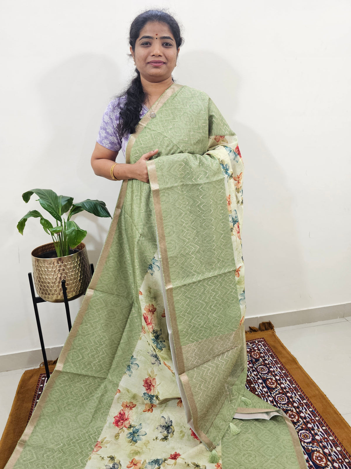 Soft Semi Tussar Zari Weaving  Border - Green