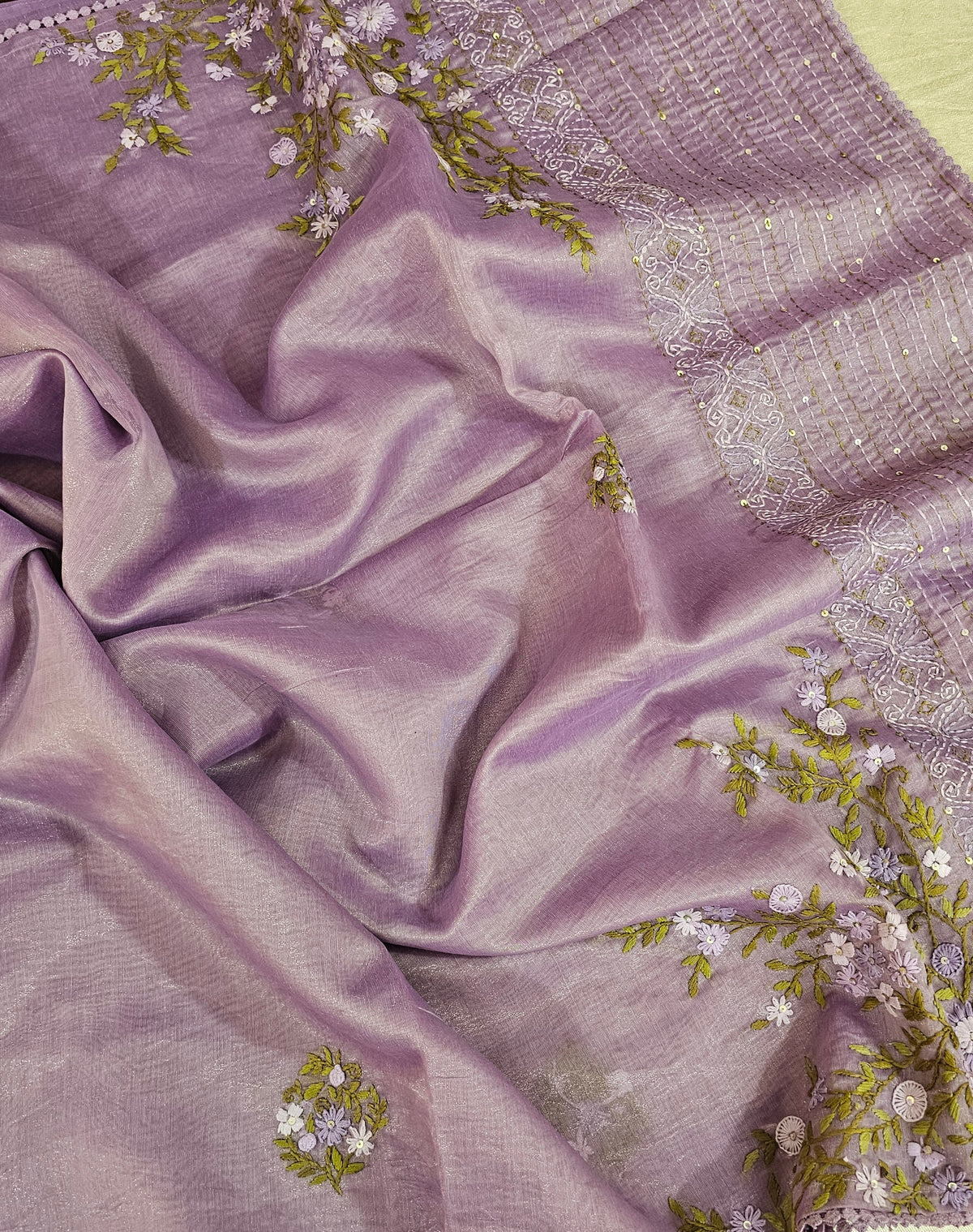 šš«šššØšØš¤š¢š§š  ššÆšš¢š„ššš„š - šš ššš²š¬ šš¢š¬š©šššš”š¢š§š  šš¢š¦š
Soft Organza Tissue with French Knot Work - Purple