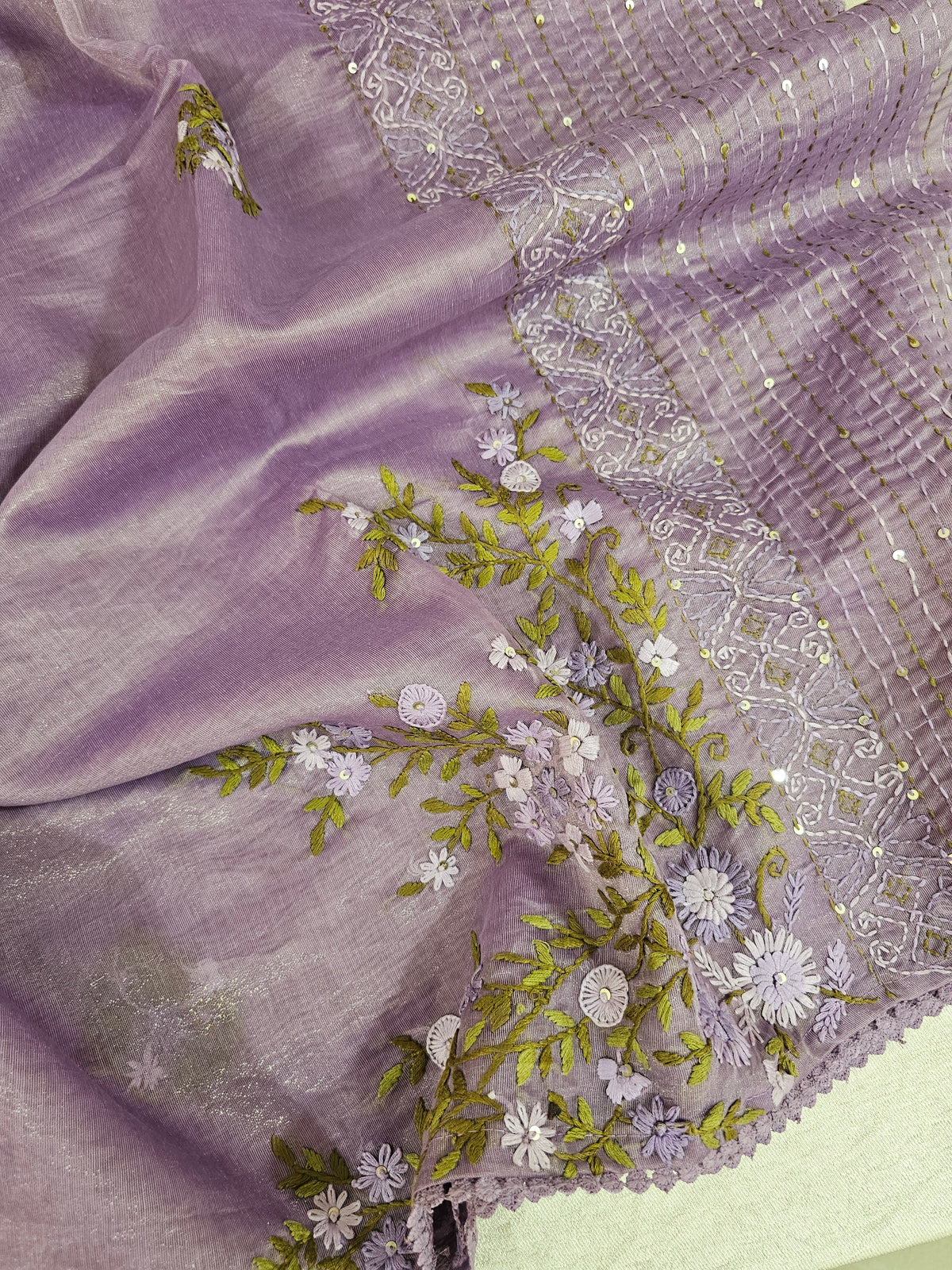 šš«šššØšØš¤š¢š§š  ššÆšš¢š„ššš„š - šš ššš²š¬ šš¢š¬š©šššš”š¢š§š  šš¢š¦š
Soft Organza Tissue with French Knot Work - Purple