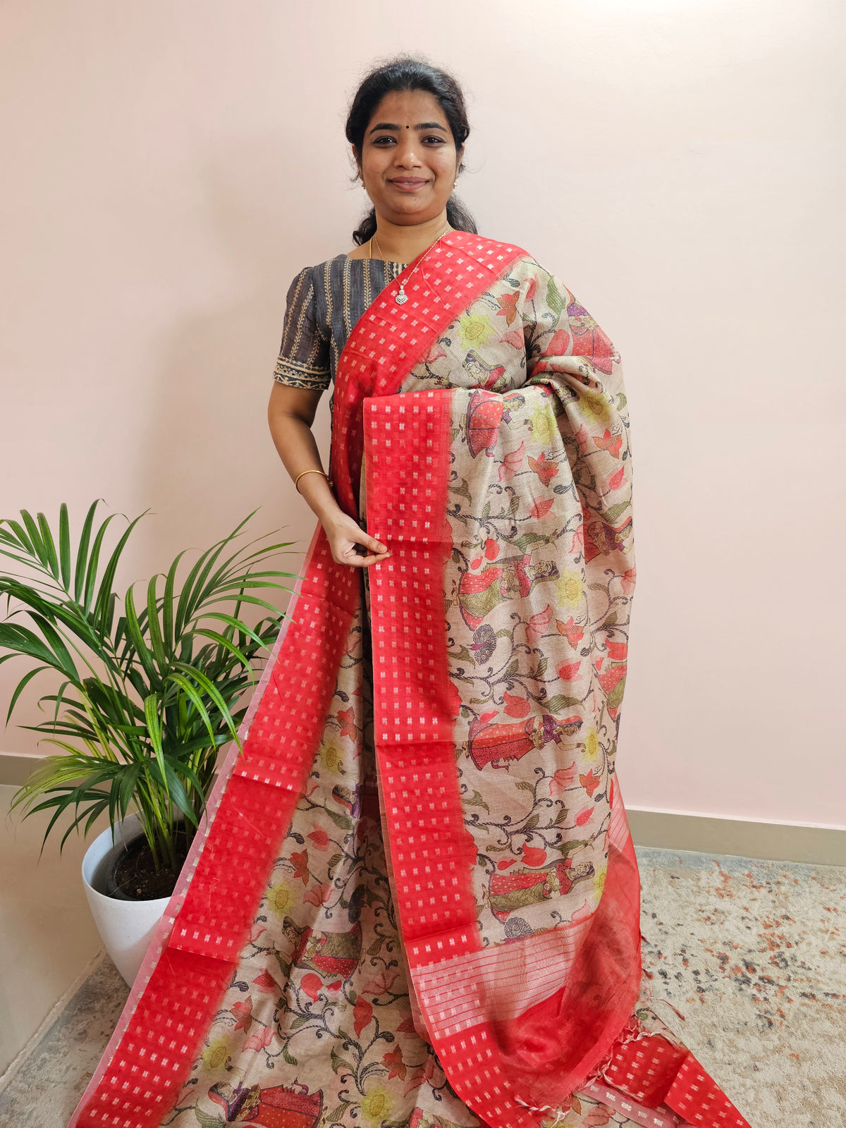 𝐏𝐫𝐞𝐛𝐨𝐨𝐤𝐢𝐧𝐠 𝐀𝐯𝐚𝐢𝐥𝐚𝐛𝐥𝐞 - 𝟑𝟎 𝐃𝐚𝐲𝐬 𝐃𝐢𝐬𝐩𝐚𝐭𝐜𝐡𝐢𝐧𝐠 𝐓𝐢𝐦𝐞 Unique Semi Tussar with Zari Weaving - Red