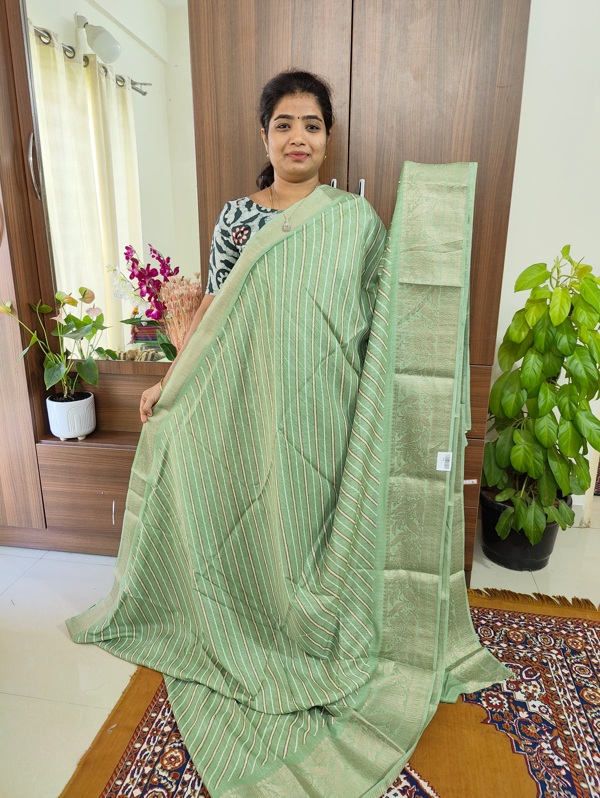 Semi Tussar Georgette with Zari Woven Saree Border - Pastel Green