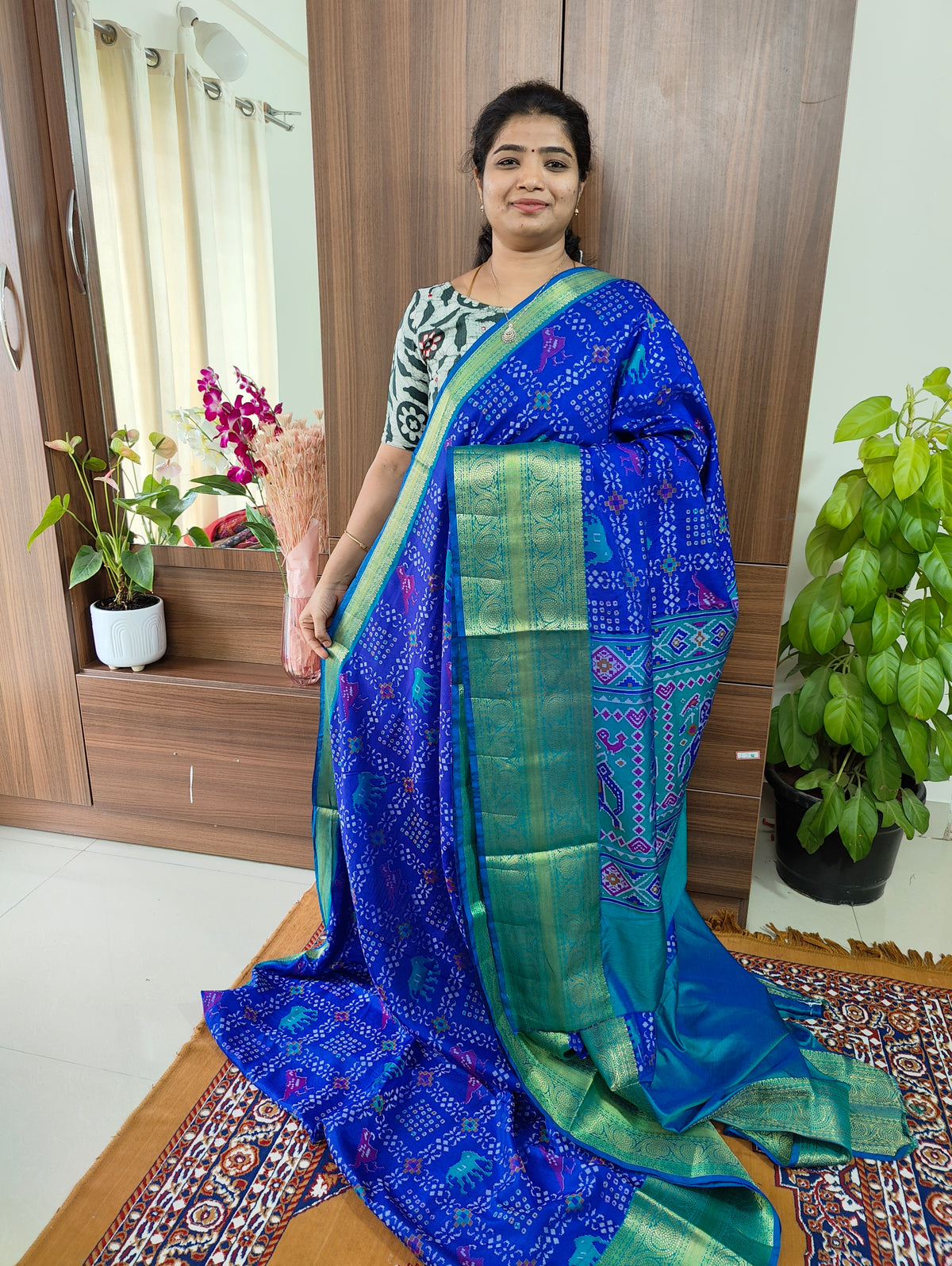 Soft Patola Saree with Kanjivaram Pattern Zari Woven Long Border - Royal Blue with Sea Blue