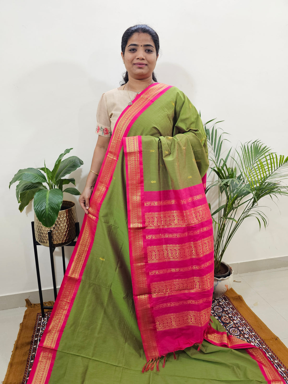 Kalayani Soft Cotton Saree with Borders - Green with Pink