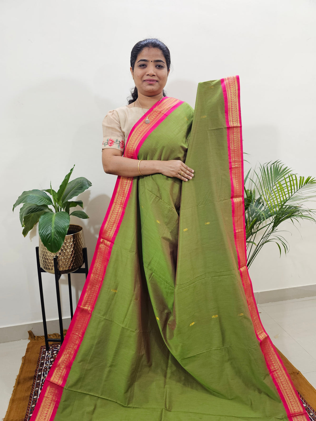 Kalayani Soft Cotton Saree with Borders - Green with Pink
