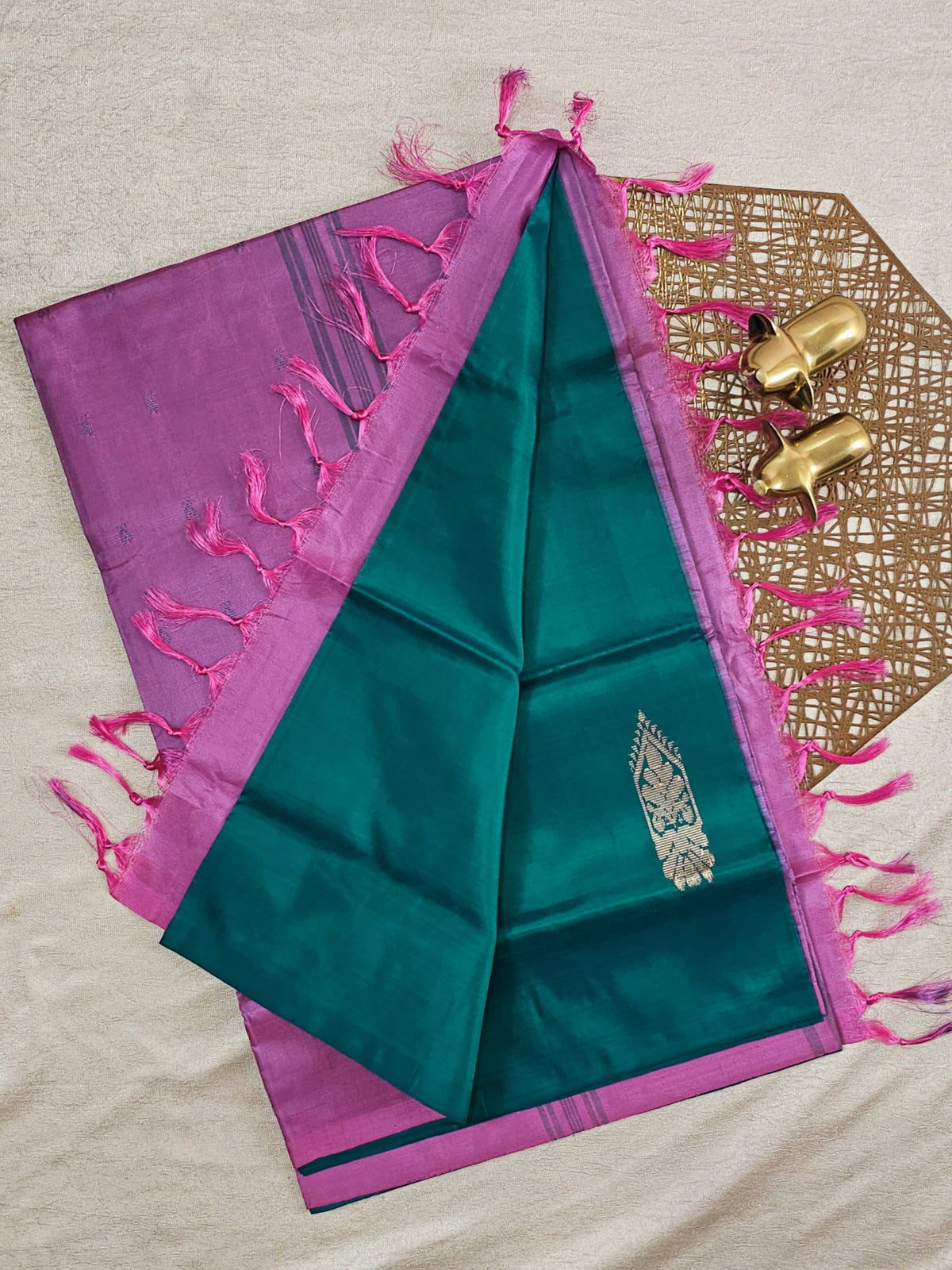 Chinnalampattu Saree - Peacock  Green with Pink