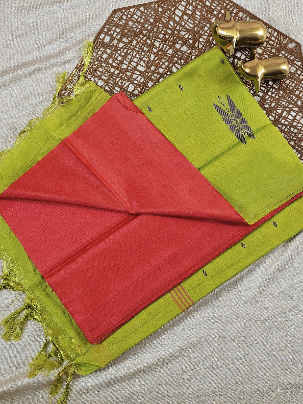 Chinnalampattu Saree with Blouse - Peachish Orange with Green