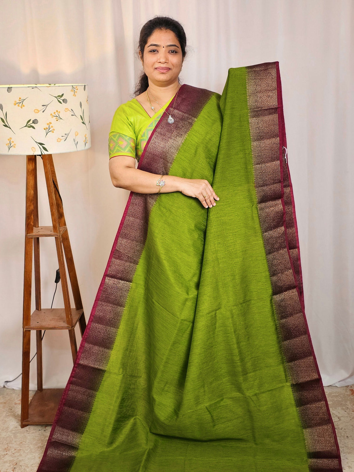 Jute Banarasi Saree - Green with Magenata Pink