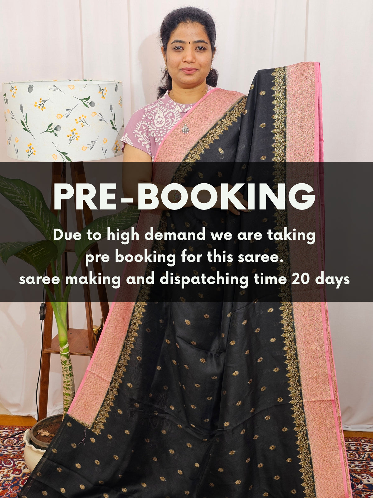 𝐏𝐫𝐞𝐛𝐨𝐨𝐤𝐢𝐧𝐠 𝐀𝐯𝐚𝐢𝐥𝐚𝐛𝐥𝐞 - 𝟔𝟎 𝐃𝐚𝐲𝐬 𝐃𝐢𝐬𝐩𝐚𝐭𝐜𝐡 𝐓𝐢𝐦𝐞
Jute Banarasi Silk Saree - Black with Pink