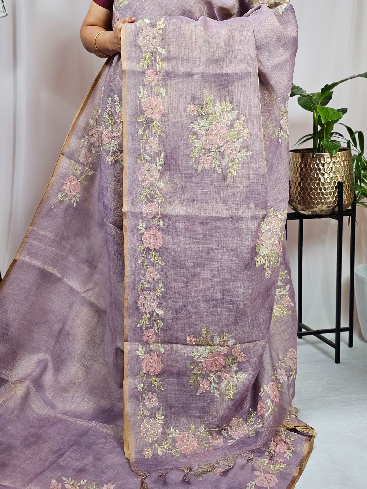 Linen Tissue with Aari Work - Lavender