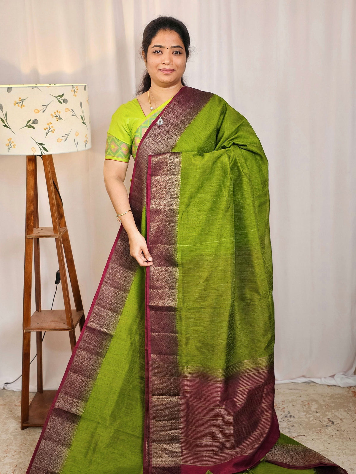 Jute Banarasi Saree - Green with Magenata Pink