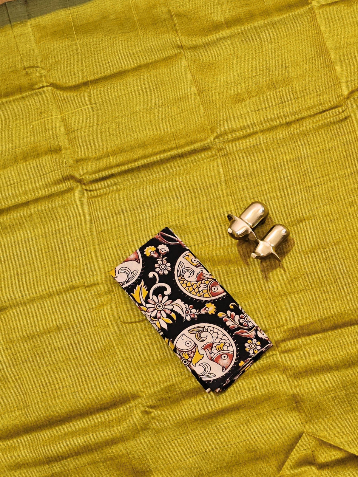 Handwoven Mangalagiri Plain Pattu Saree - Olive Mustard