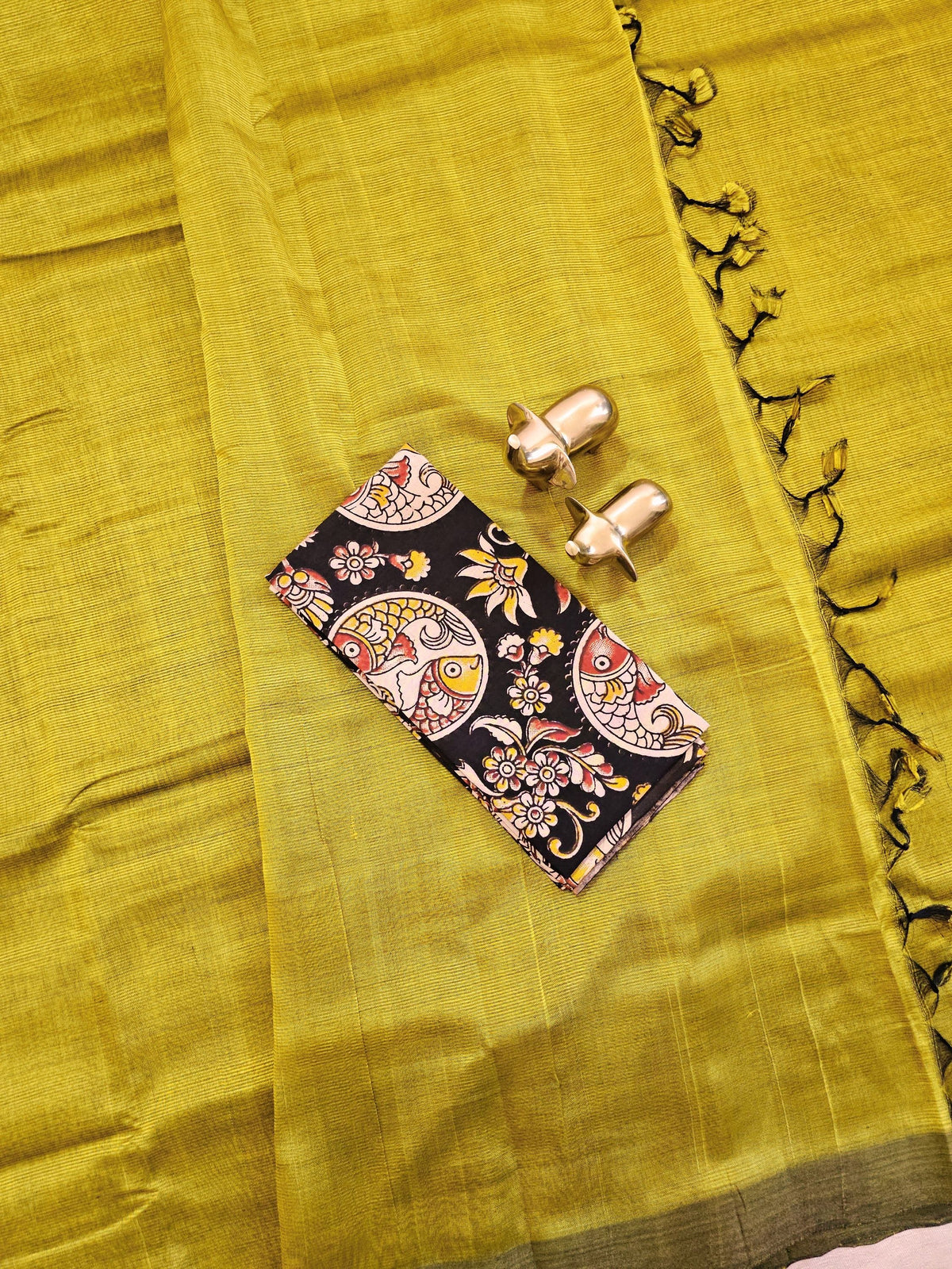 Handwoven Mangalagiri Plain Pattu Saree - Olive Mustard