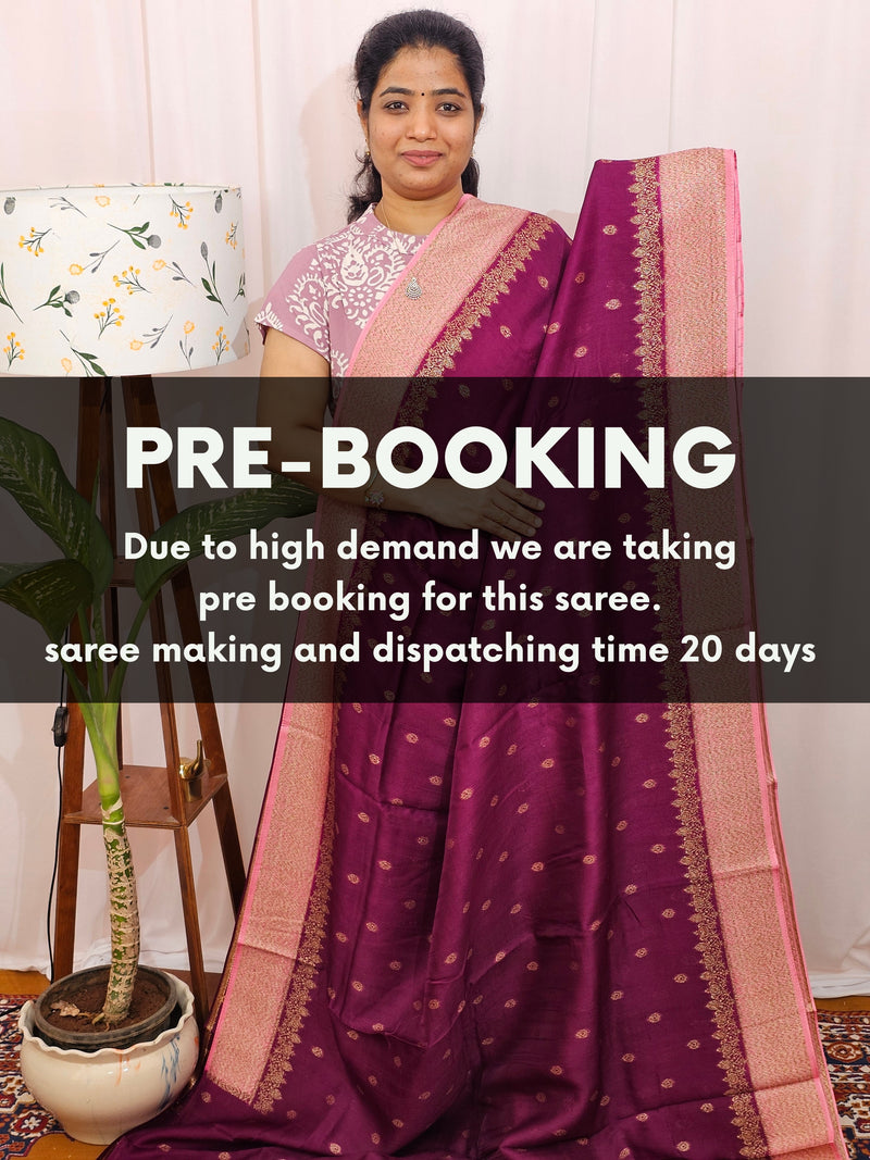 𝐏𝐫𝐞𝐛𝐨𝐨𝐤𝐢𝐧𝐠 𝐀𝐯𝐚𝐢𝐥𝐚𝐛𝐥𝐞 - 𝟔𝟎 𝐃𝐚𝐲𝐬 𝐃𝐢𝐬𝐩𝐚𝐭𝐜𝐡 𝐓𝐢𝐦𝐞
 Jute Banarasi Silk Saree - Magenta Pink with Pink