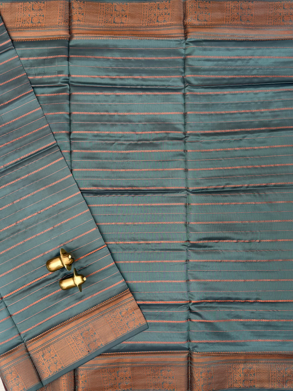 Chinnalampattu Border - Grey with Brown