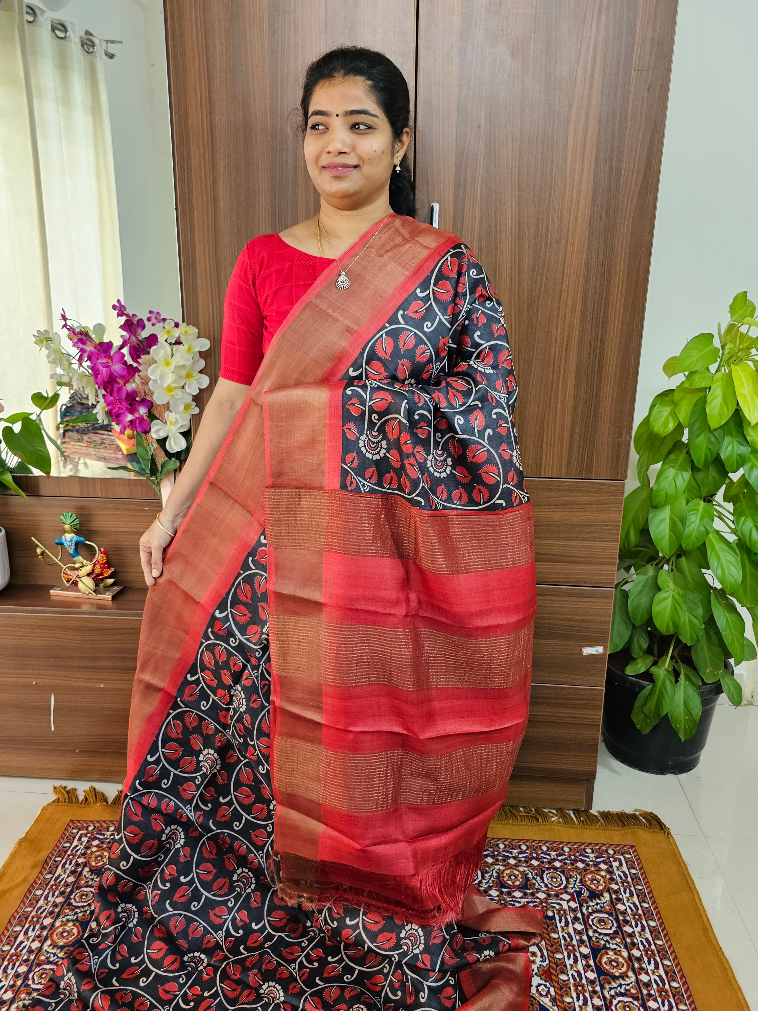 Buy Ghicha Tussar Silk Sarees Online in India | Loomfolks