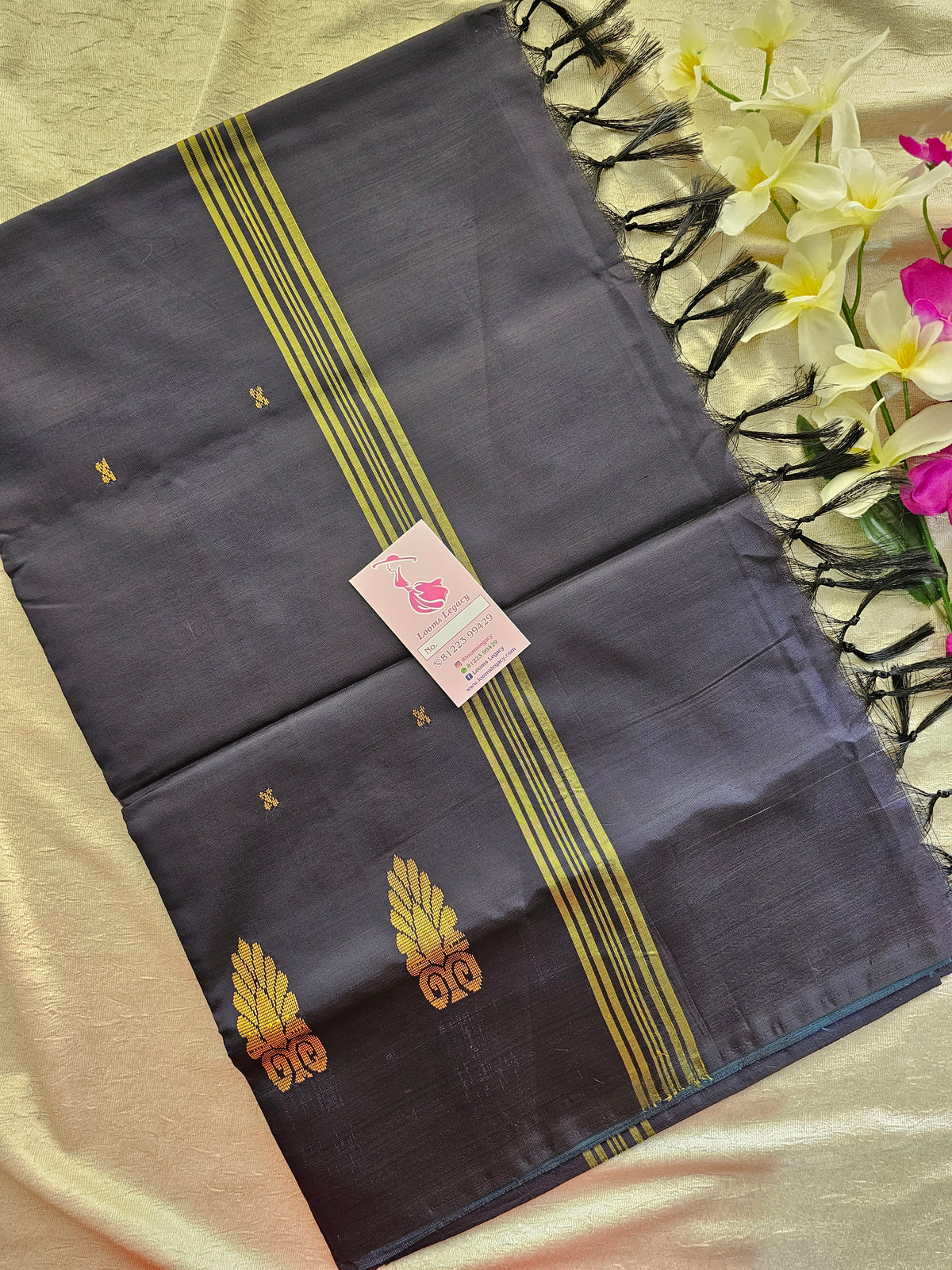 Pastel Peacock Green with Black Pallu Border Handwoven Chinnalampattu Saree