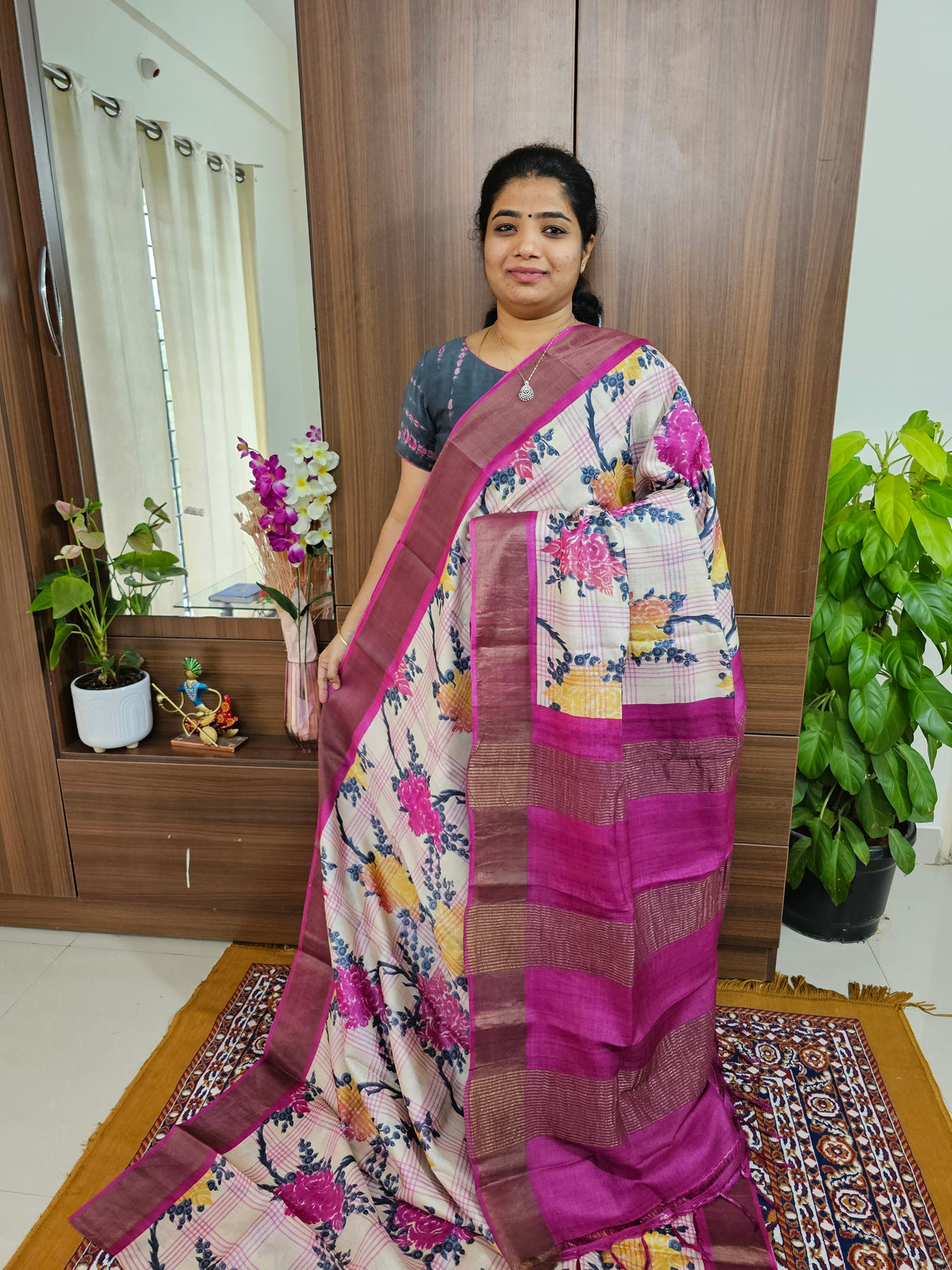 Off- white with Pink Pallu Handwoven Tussar Silk Saree with Zari Border