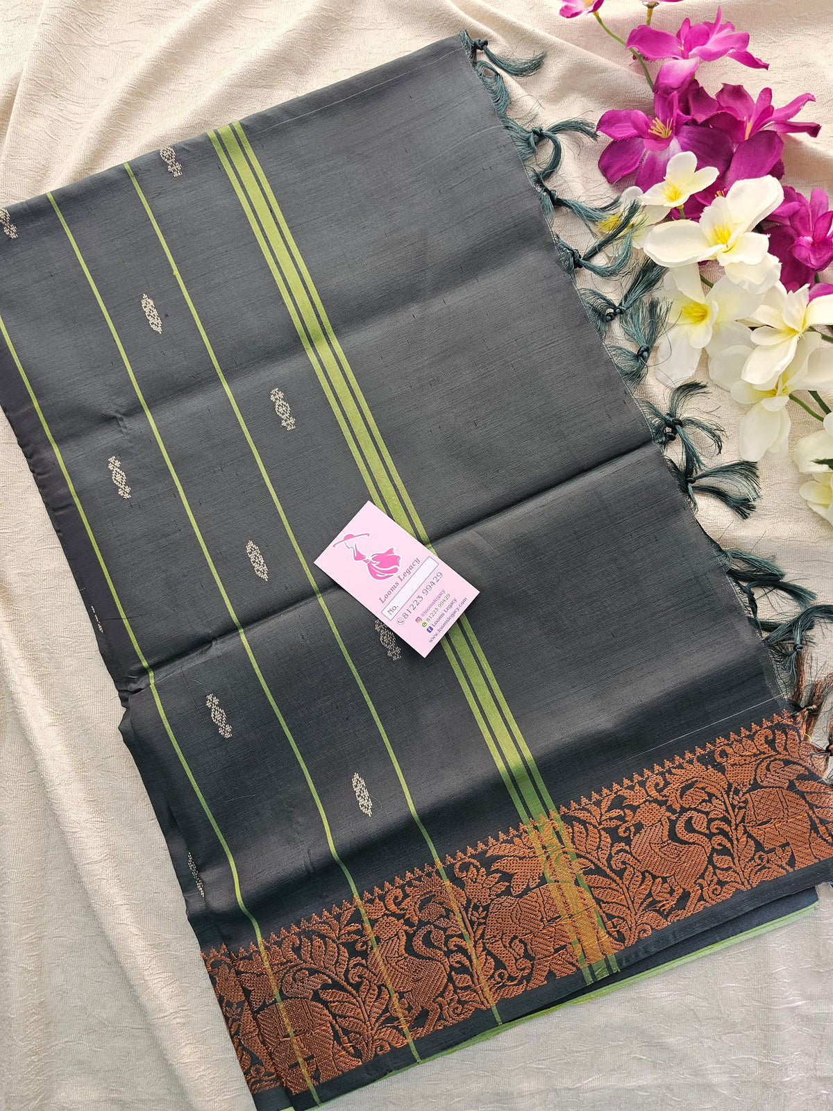 Green with Dark Green Pallu Chinnalampattu Border Saree