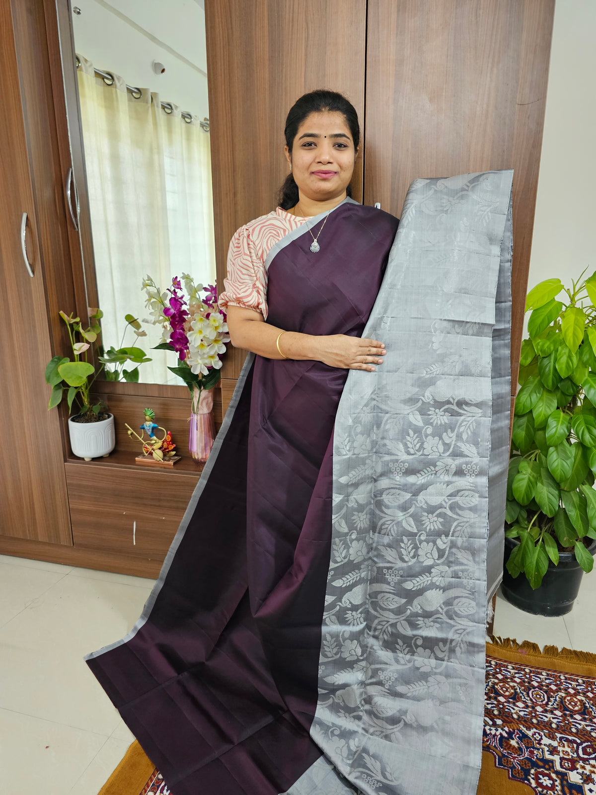 Classical Kanjivaram Pattern Pure Handloom Soft Silk Saree -  Dark Purple with Grey