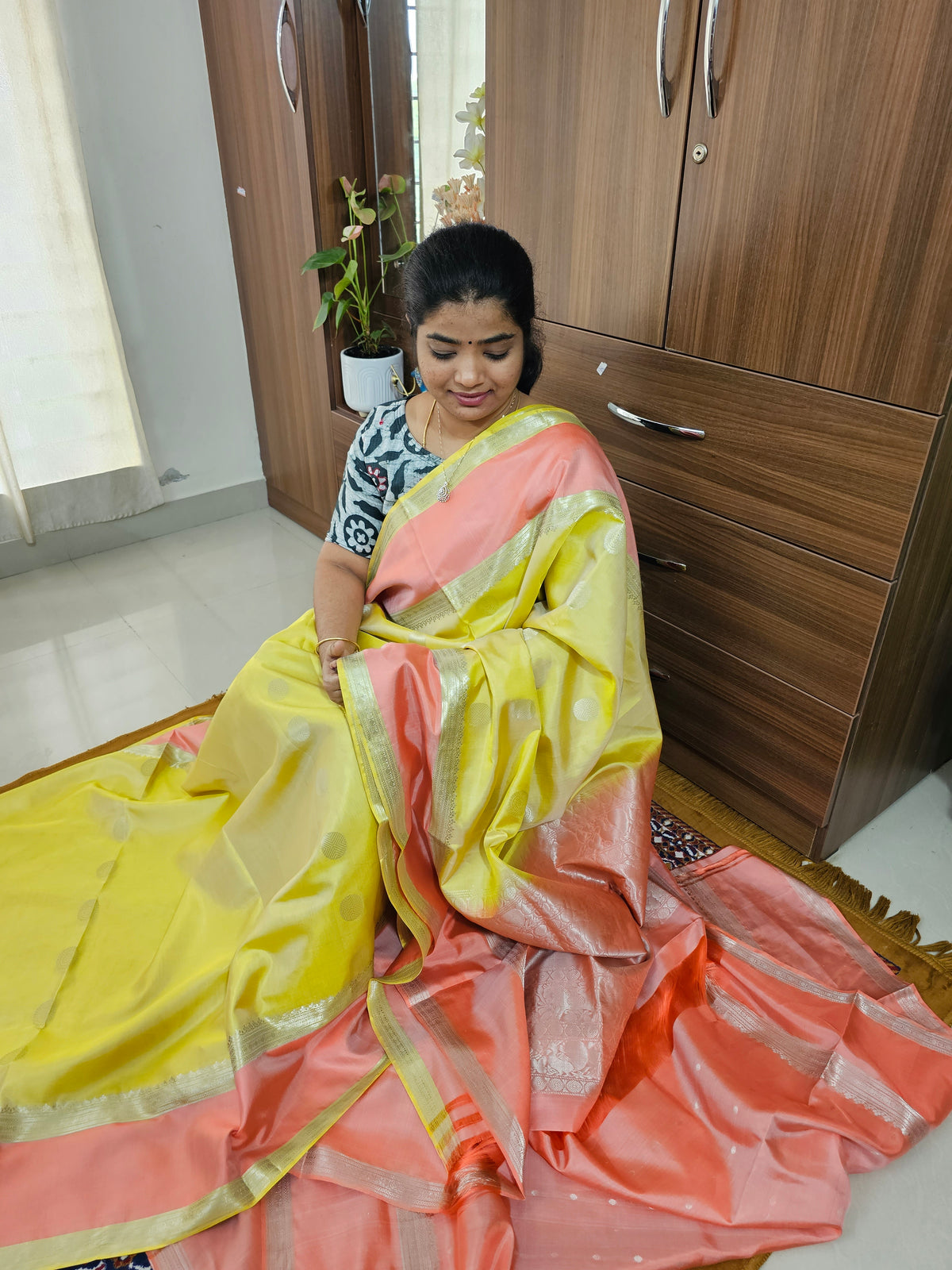 Classical Kanjivaram Pattern Pure Handloom Soft Silk Saree - Yellow with Peach