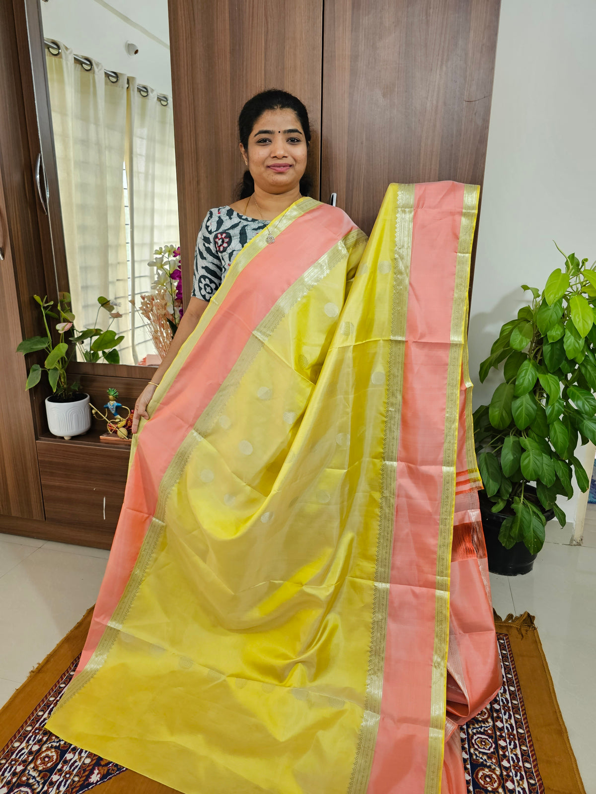 Classical Kanjivaram Pattern Pure Handloom Soft Silk Saree - Yellow with Peach