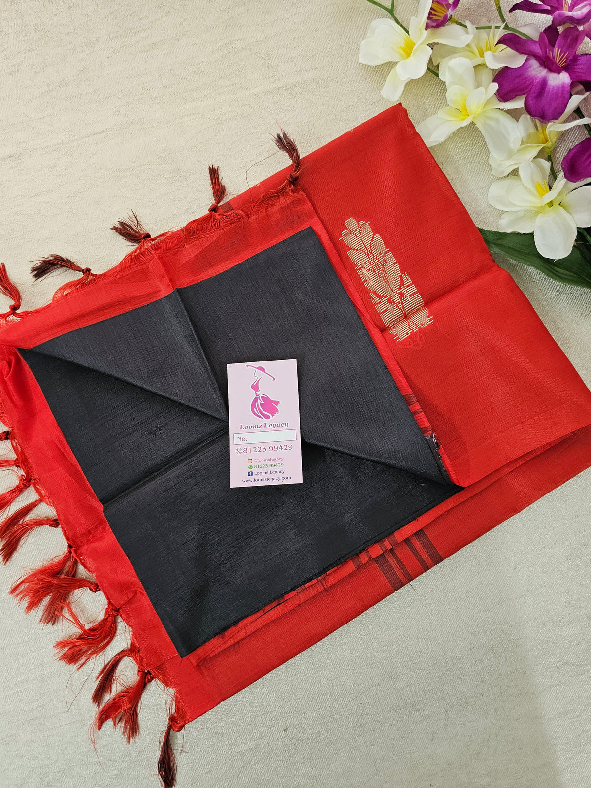 Black with Red Pallu Handwoven Chinnalampattu Saree