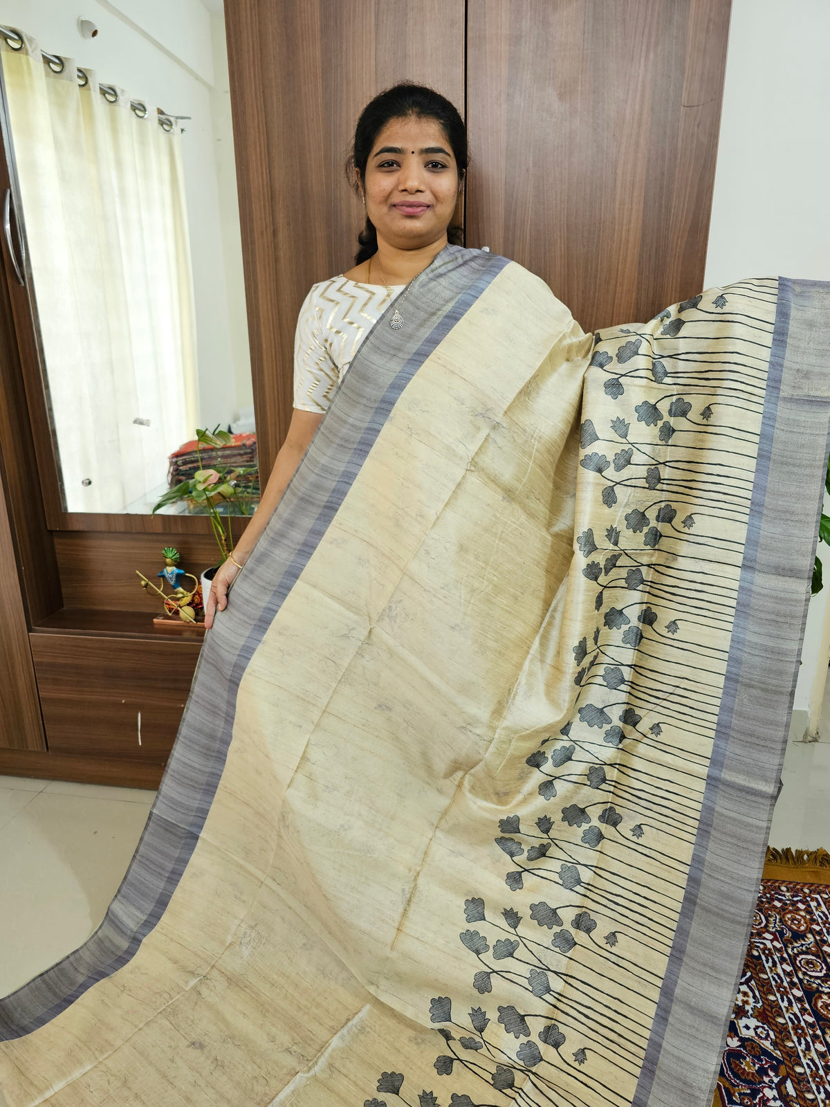 Semi Ghicha Floral Printed Saree - Grey