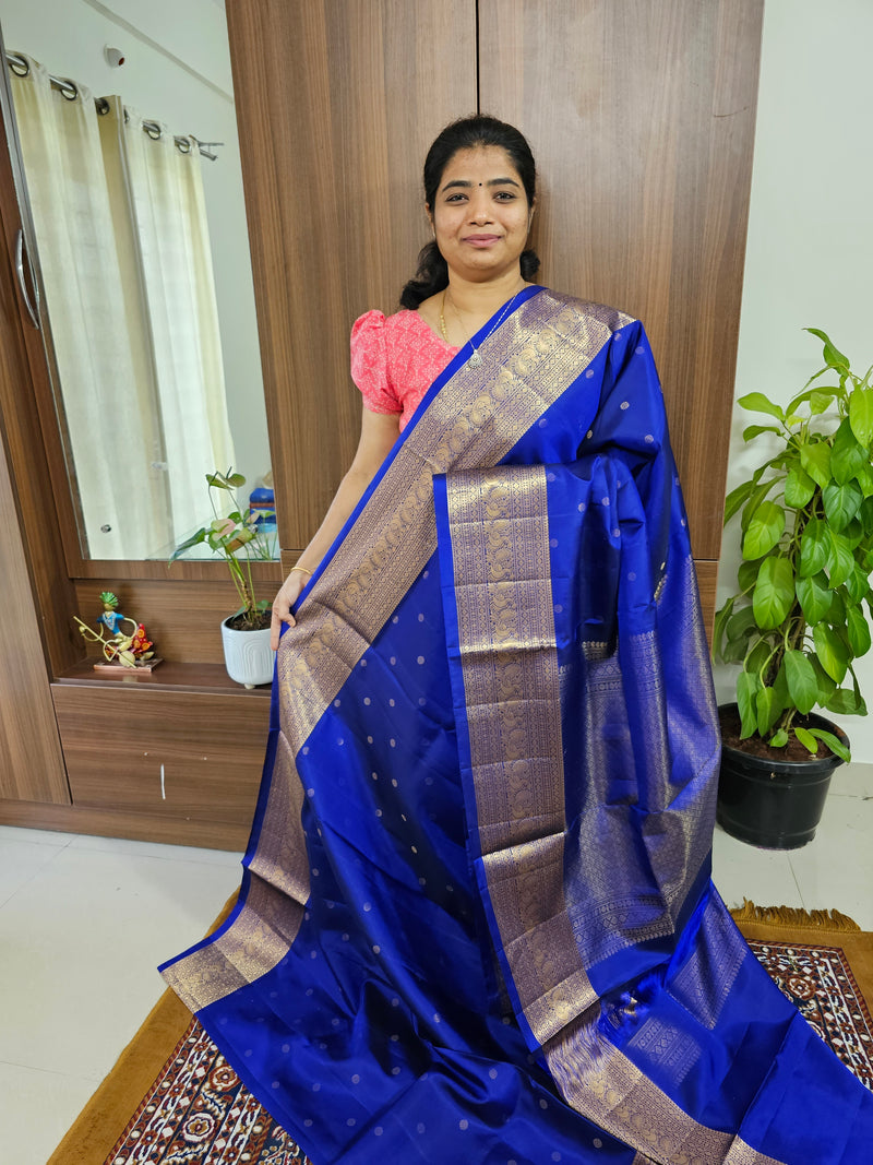 Classical Kanjivaram Pattern Pure Handloom Soft Silk Saree -  Monochrome Blue