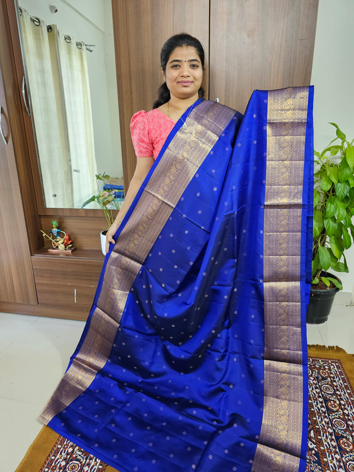 Classical Kanjivaram Pattern Pure Handloom Soft Silk Saree -  Monochrome Blue