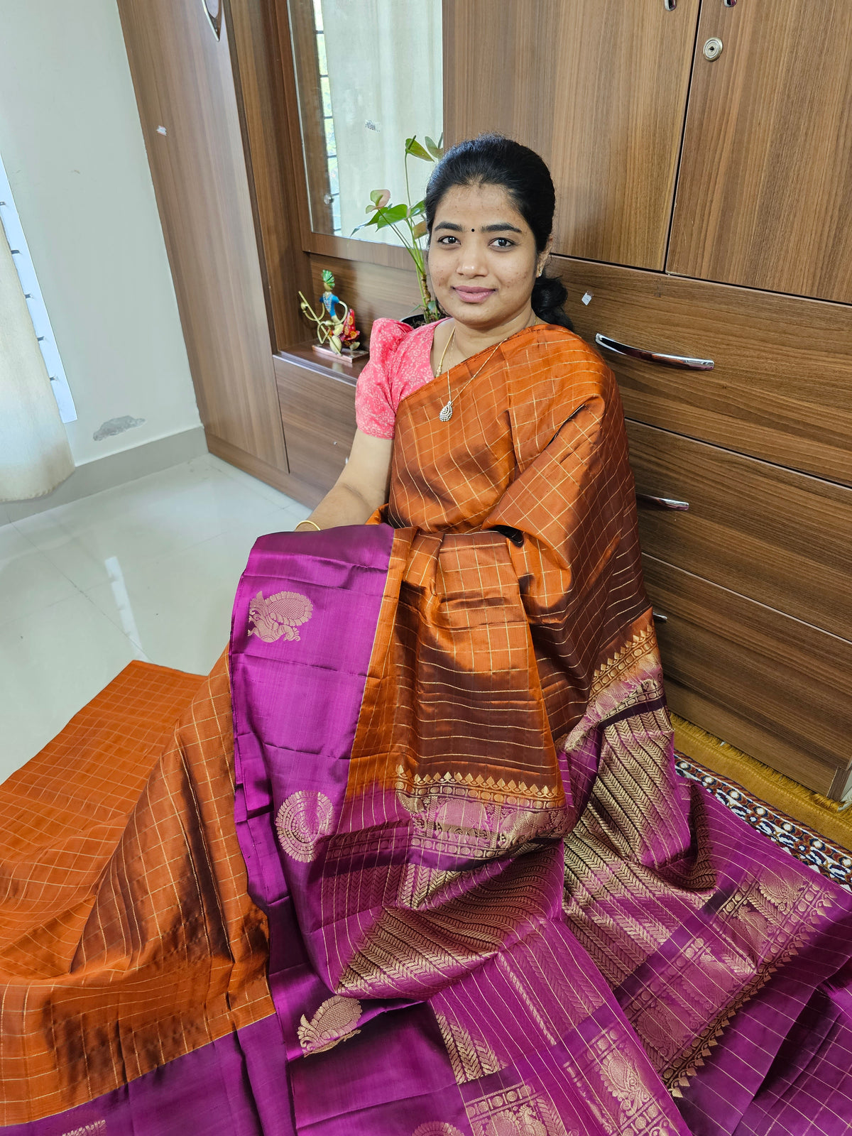 Classical Kanjivaram Pattern Pure Handloom Soft Silk Saree -  Rust Orange with Magenta Pink