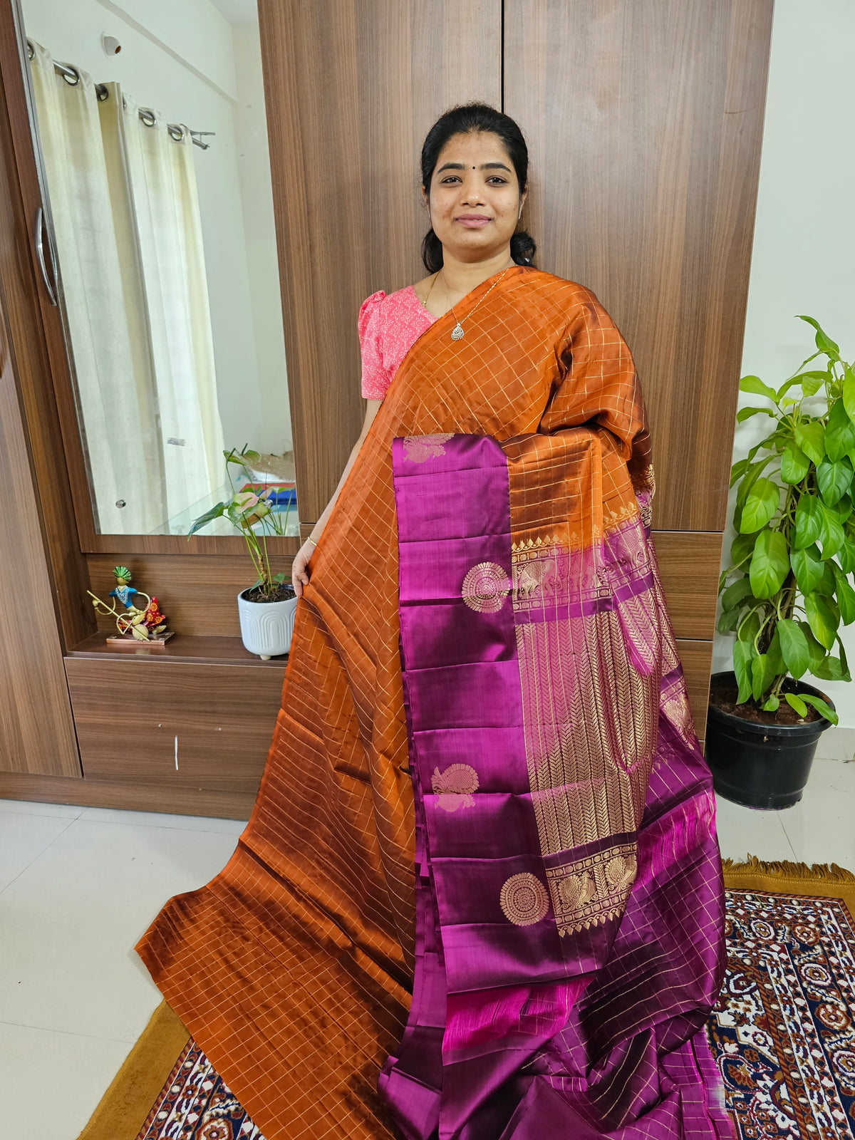 Classical Kanjivaram Pattern Pure Handloom Soft Silk Saree -  Rust Orange with Magenta Pink