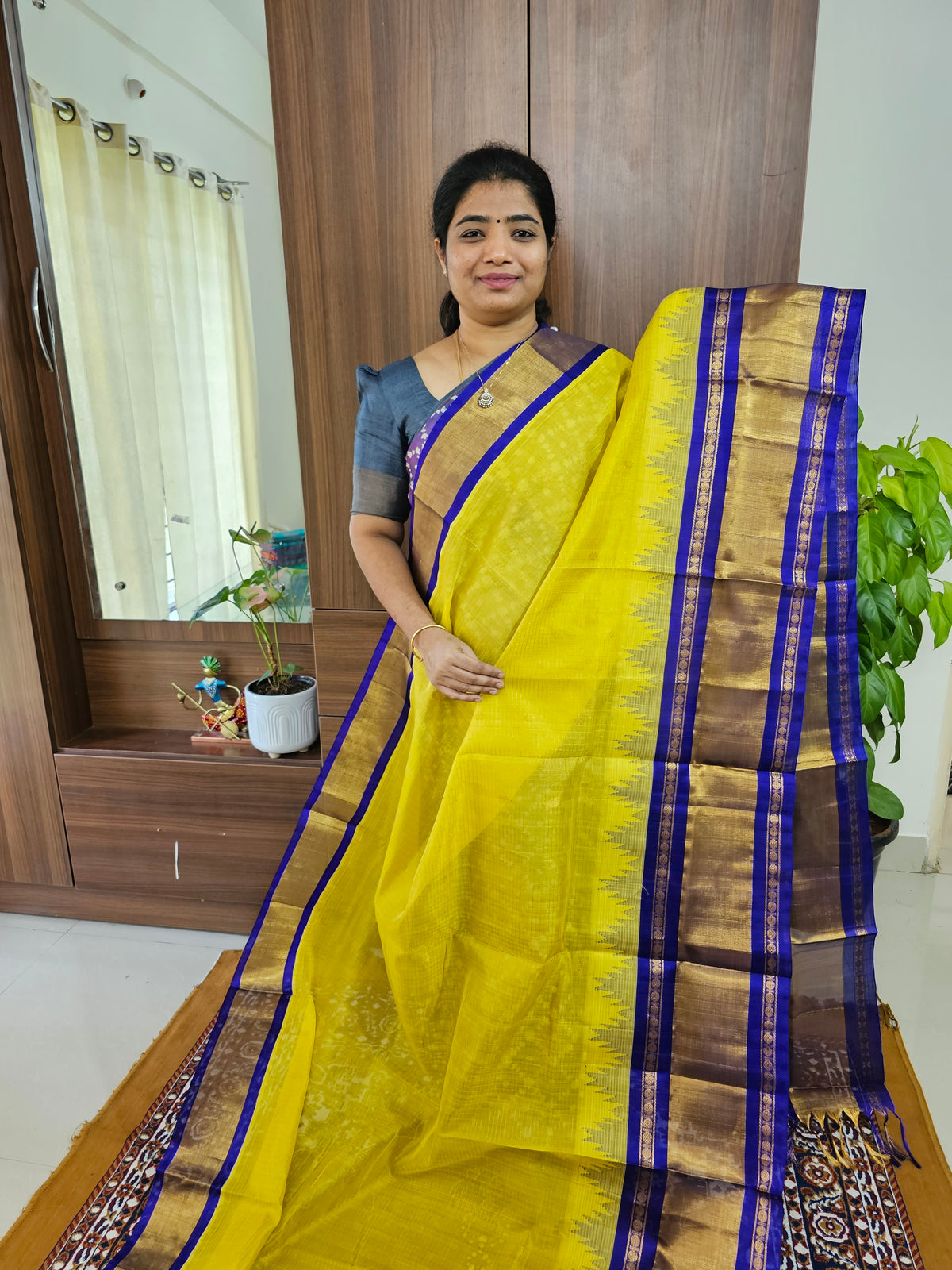 Madhavaram Handloom Silk Saree - Yellow with Dark Blue