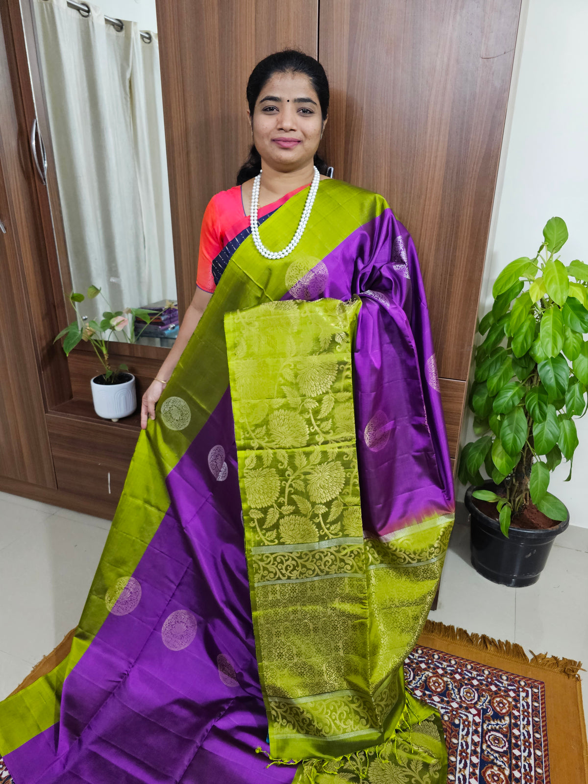 Classic Kanjivaram Pattern Pure Handloom Soft Silk Saree -   Purple with Green