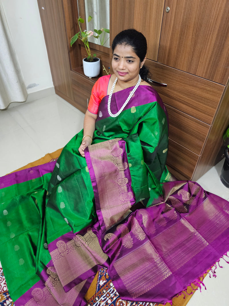 Classic Kanjivaram Pattern Pure Handloom Soft Silk Saree -   Bottle Green with Magenta Pink