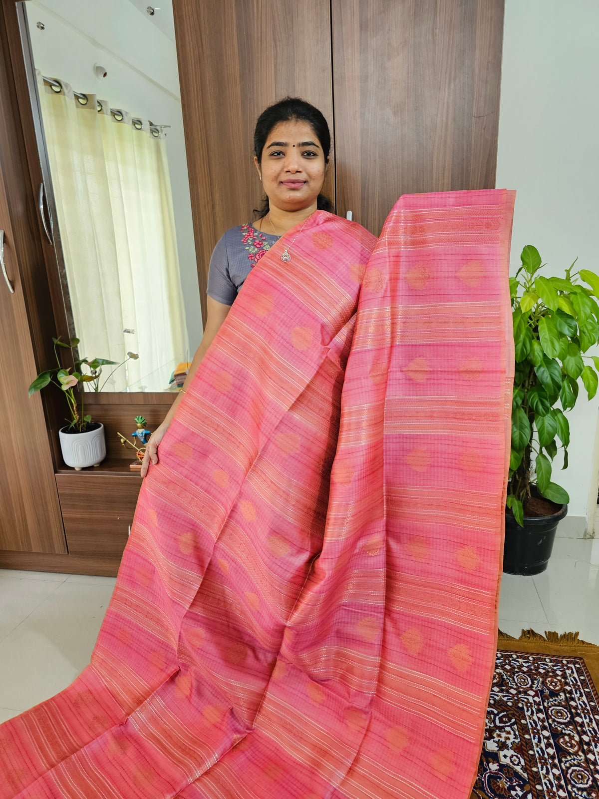 Semi Maandu Tussar Zari Weaving Saree - Pink