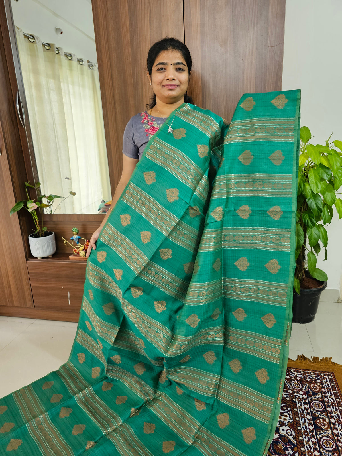 Semi Maandu Tussar Zari Weaving Saree  - Green