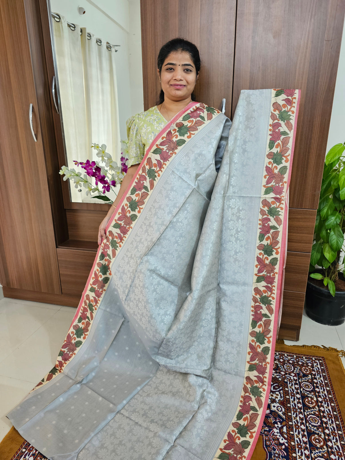 Semi Tussar Weaving  with Contrast Kalamkari Border - Grey with Onion Pink