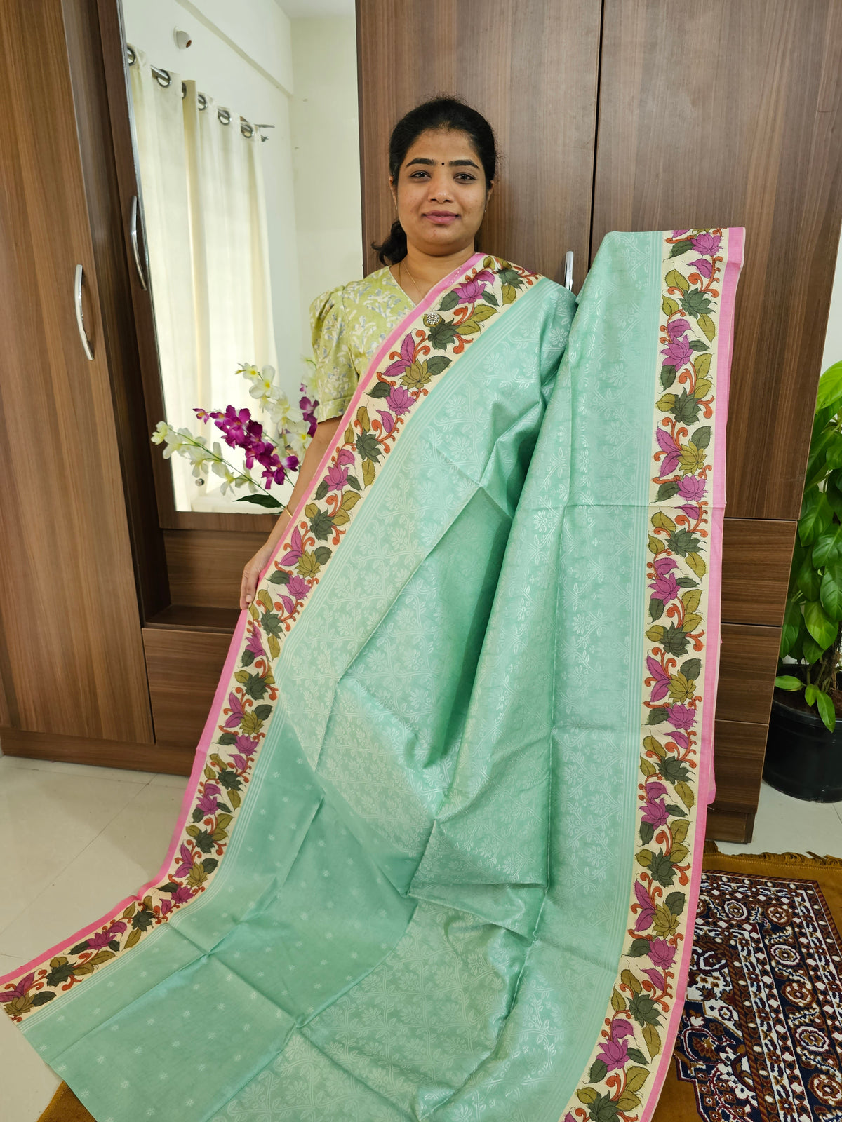 Semi Tussar Weaving  with Contrast Kalamkari Border - Sea Green with Pink