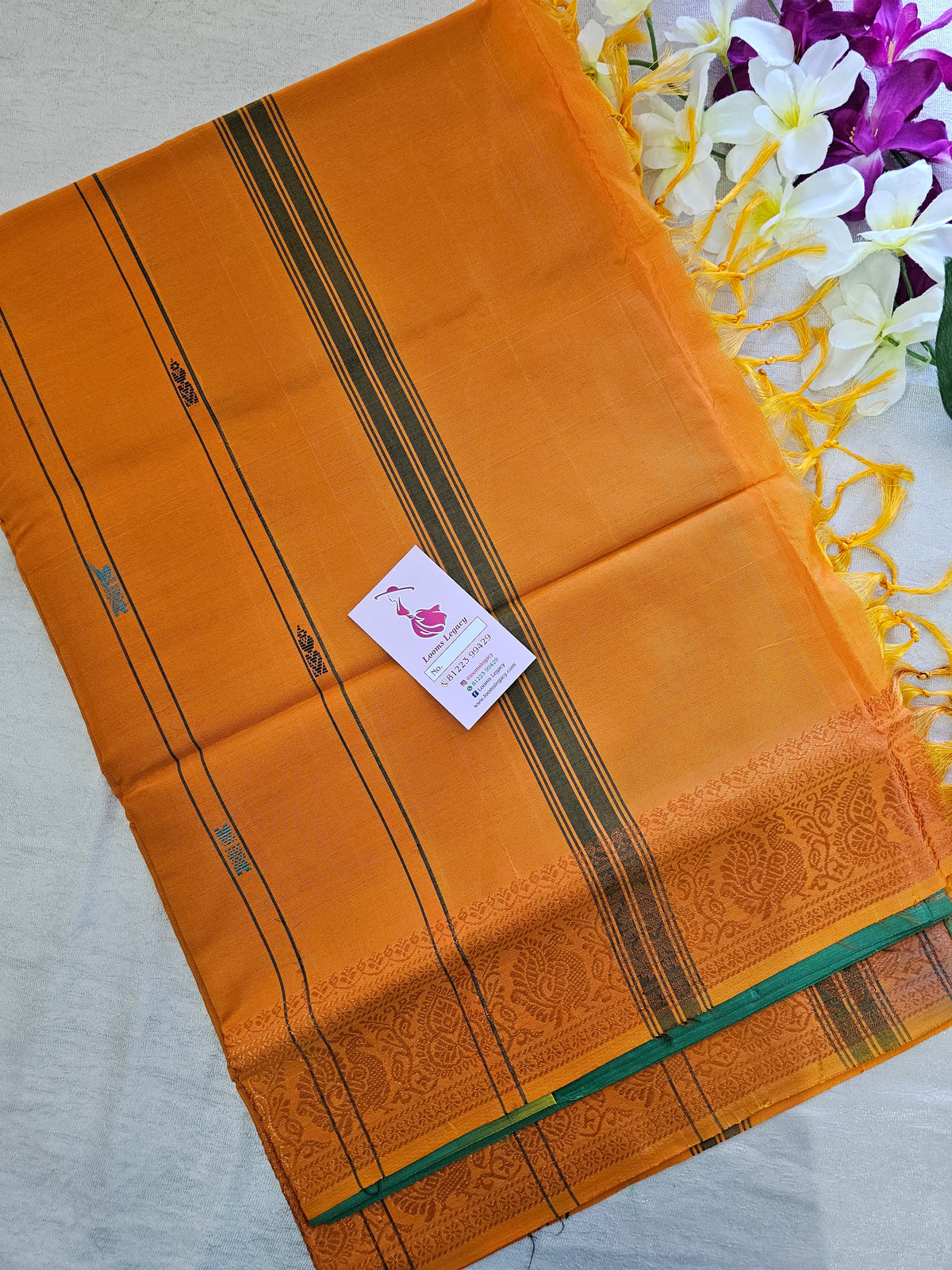 Green with Dual Shade Yellowish Orange Pallu Chinnalampattu Border Saree