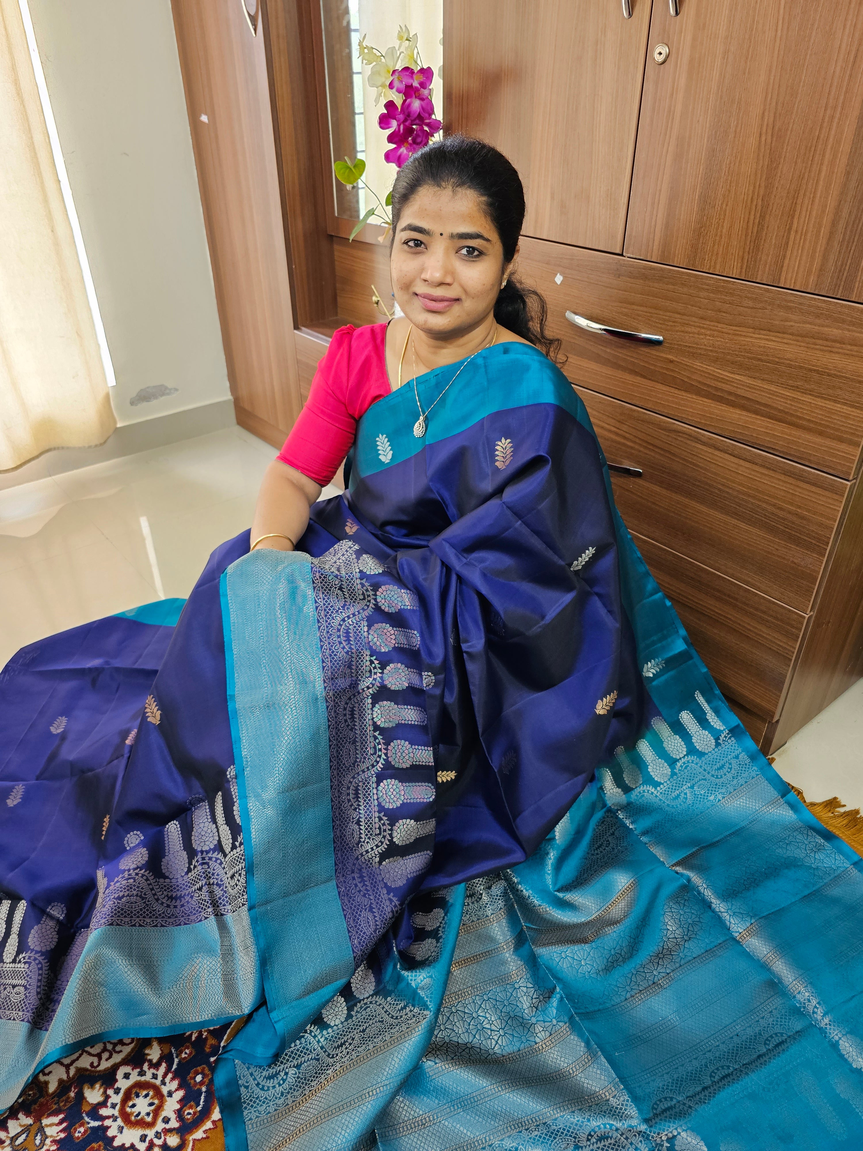 Buy Peacock Blue Handwoven Kanjivaram Silk Saree T245176