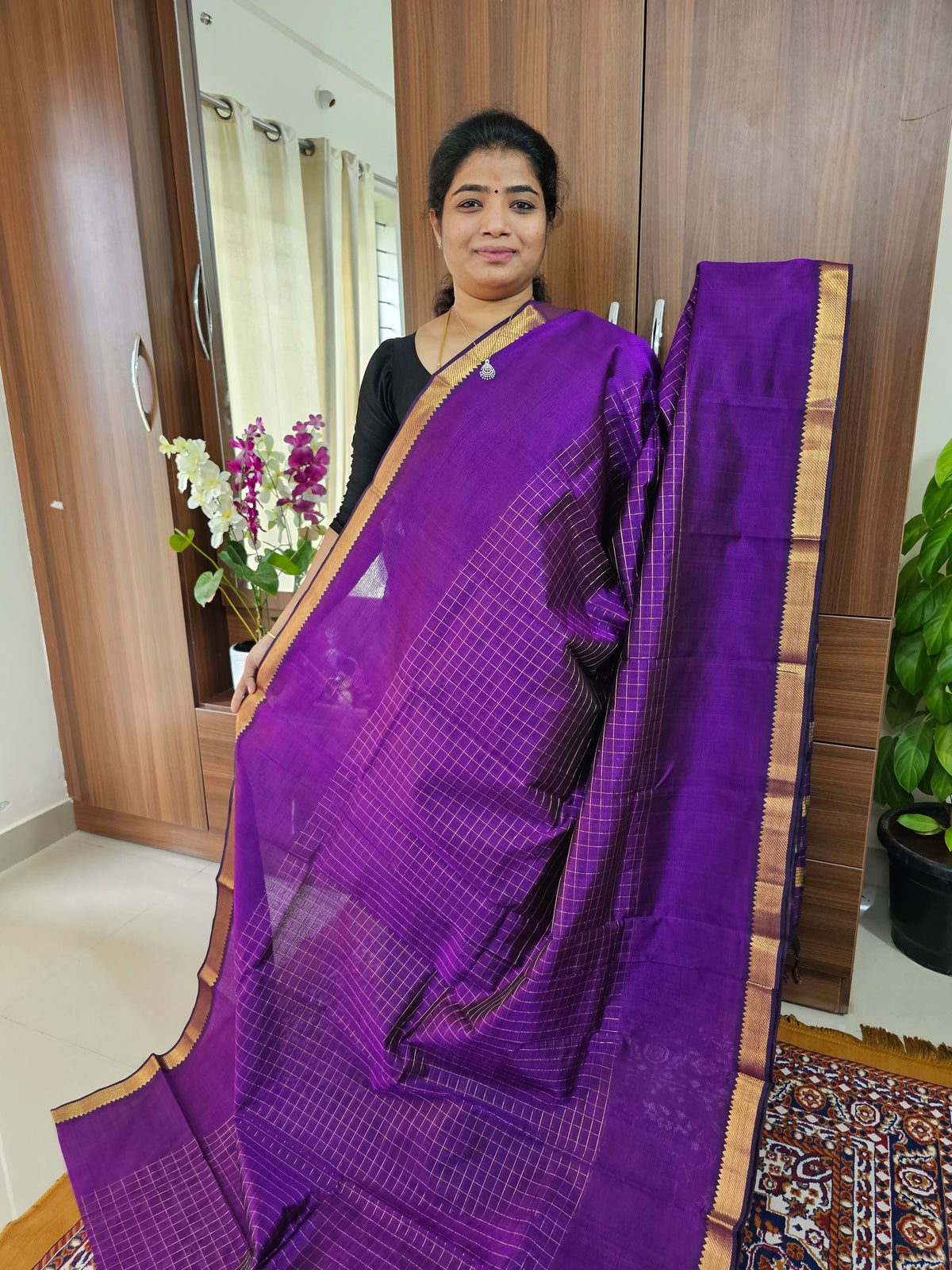 Handwoven Mangalagiri Pattu Saree with Beautiful  Small Checks -    Purple