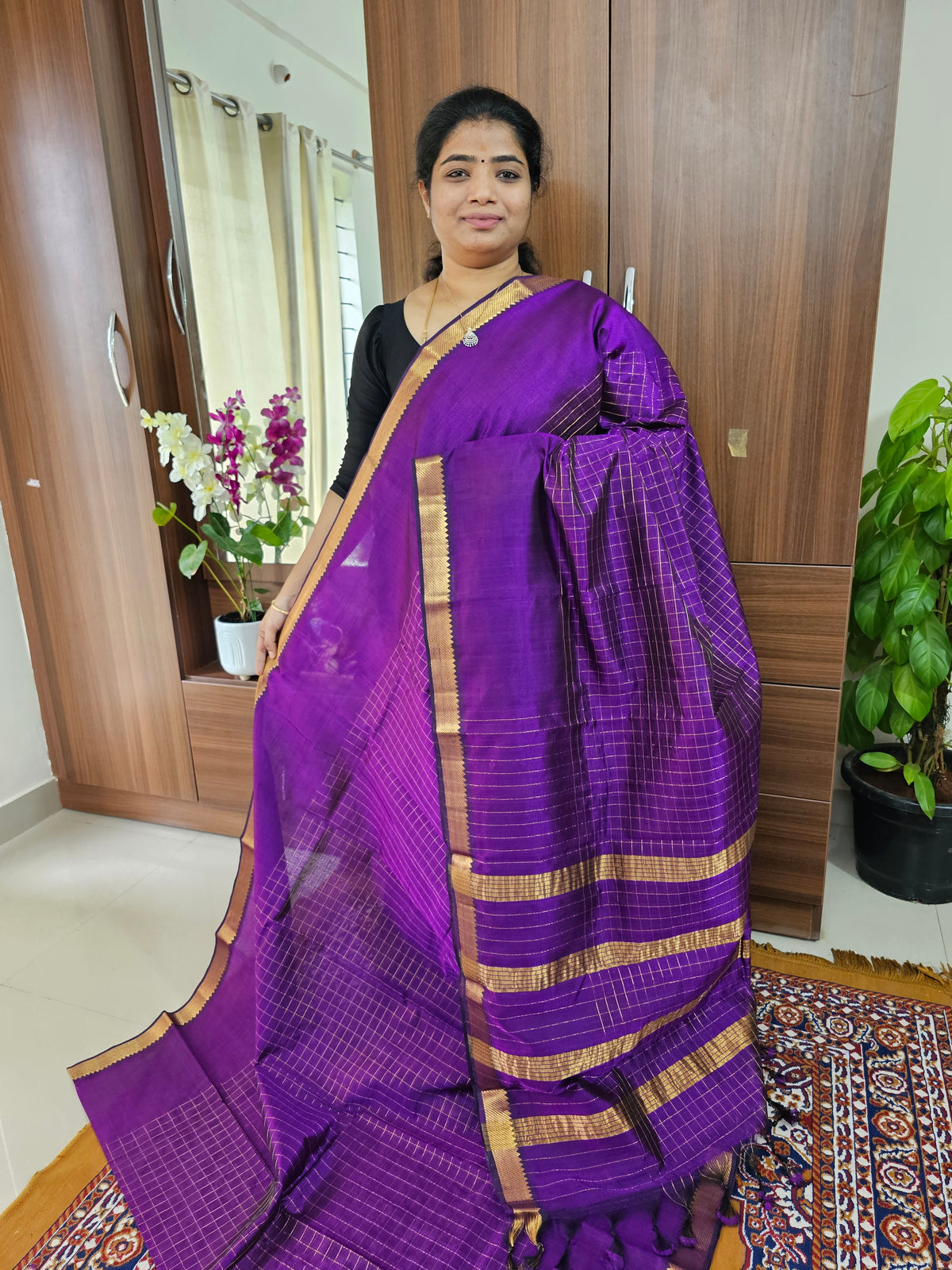 Handwoven Mangalagiri Pattu Saree with Beautiful  Small Checks -    Purple