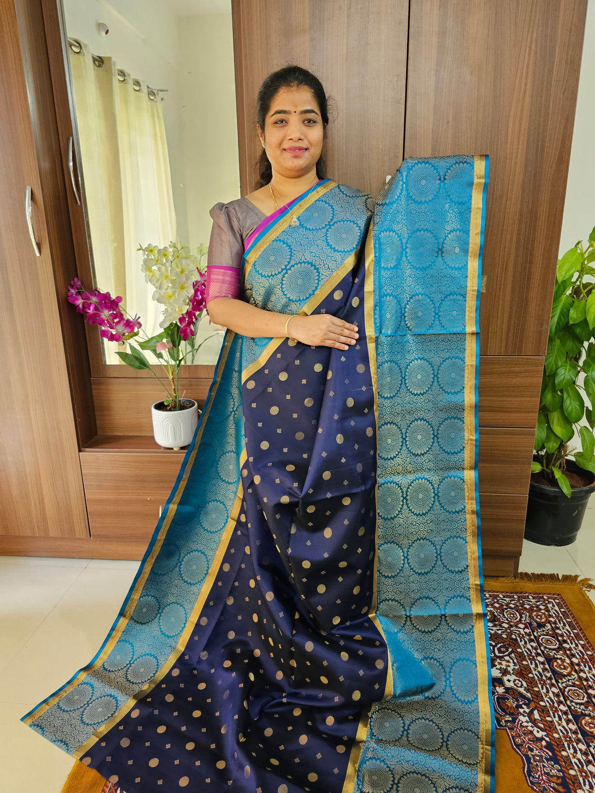 Classic Kanjivaram Pattern Pure Handloom Soft Silk Saree - Navy Blue with Blue