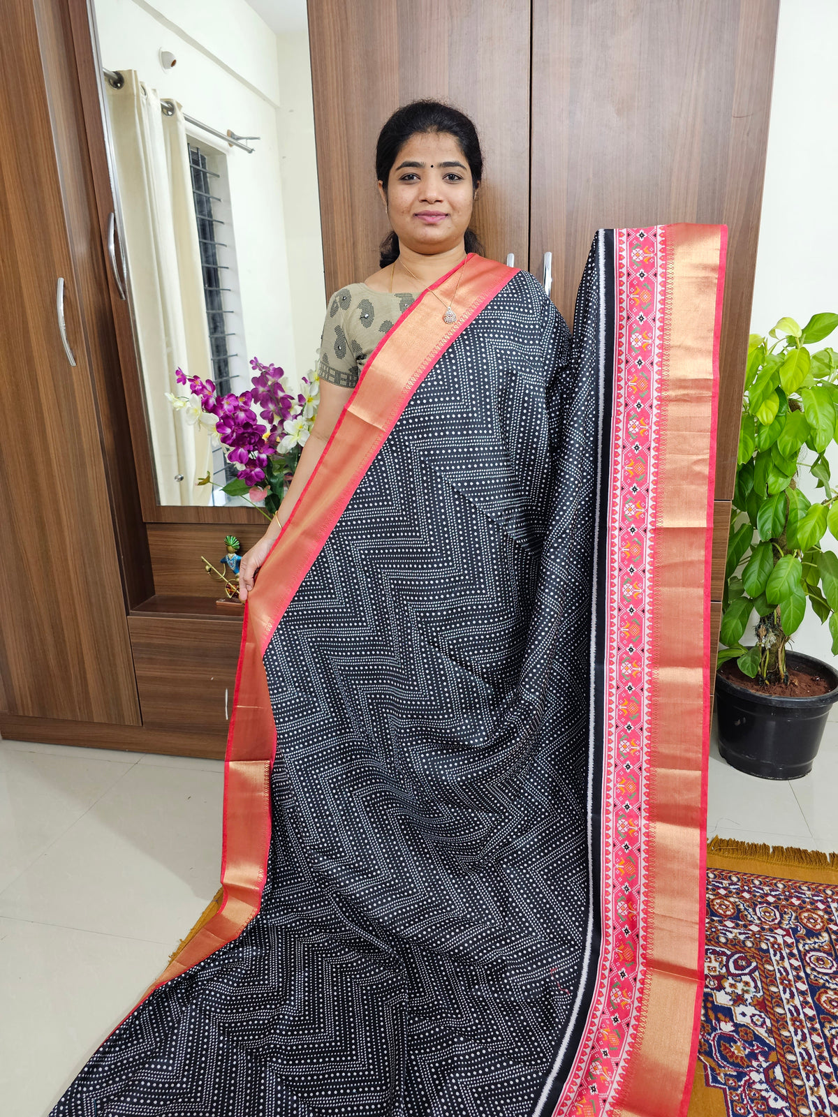 Soft Patola Sarees with Small Border - Black with Red