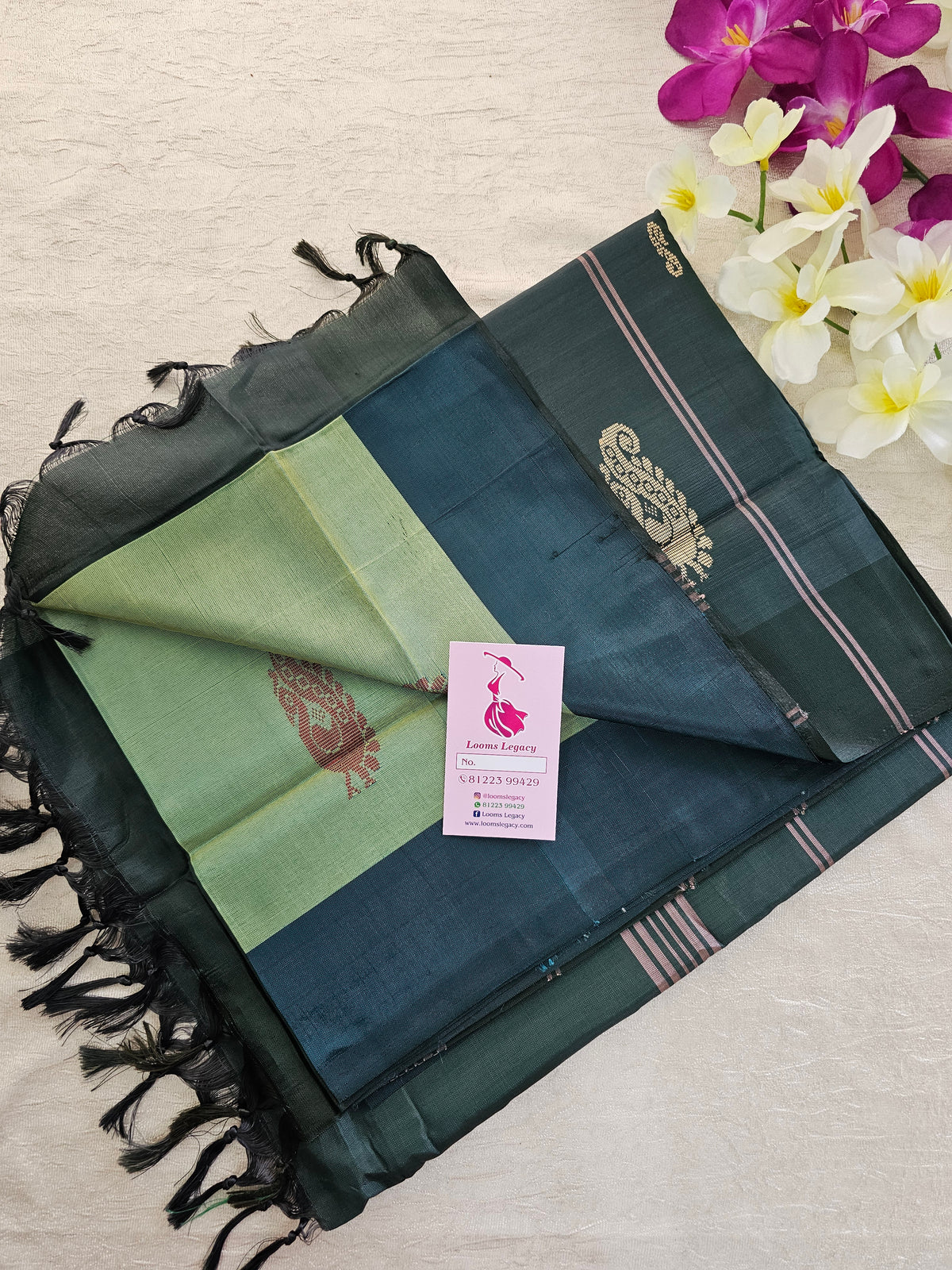 Green with Peacock Green Border and Pallu Handwoven Chinnalampattu Saree