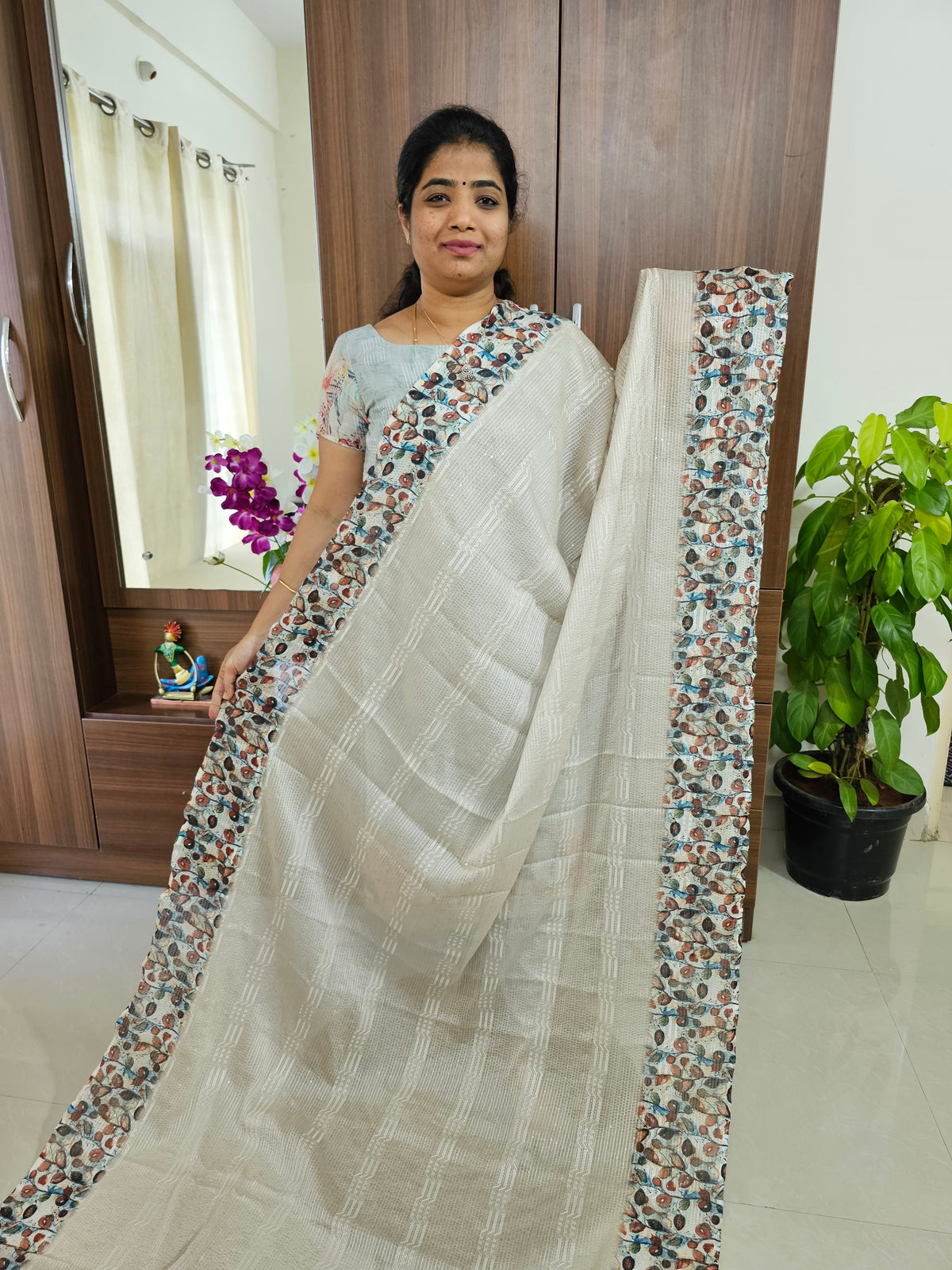 Crackle Silk Saree - Pastel Cream